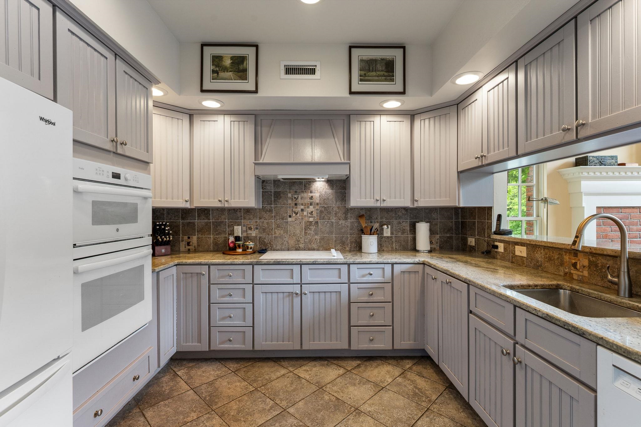 36 Stonehurst Common