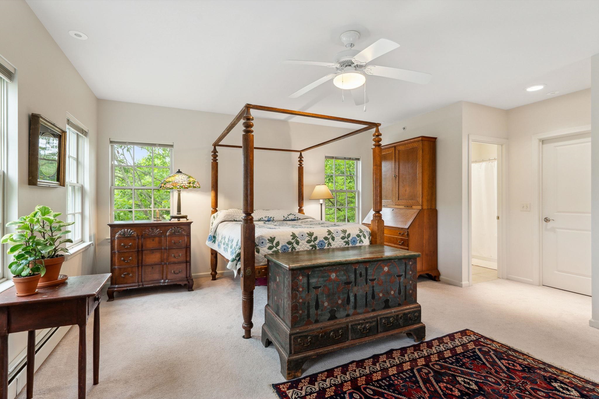 36 Stonehurst Common