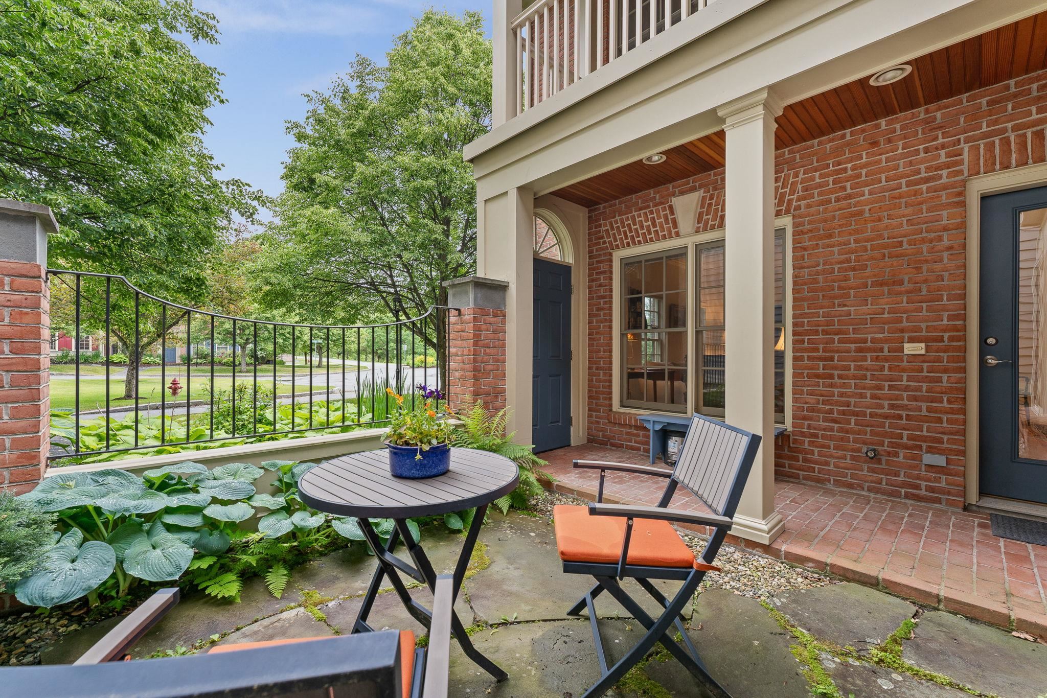 36 Stonehurst Common