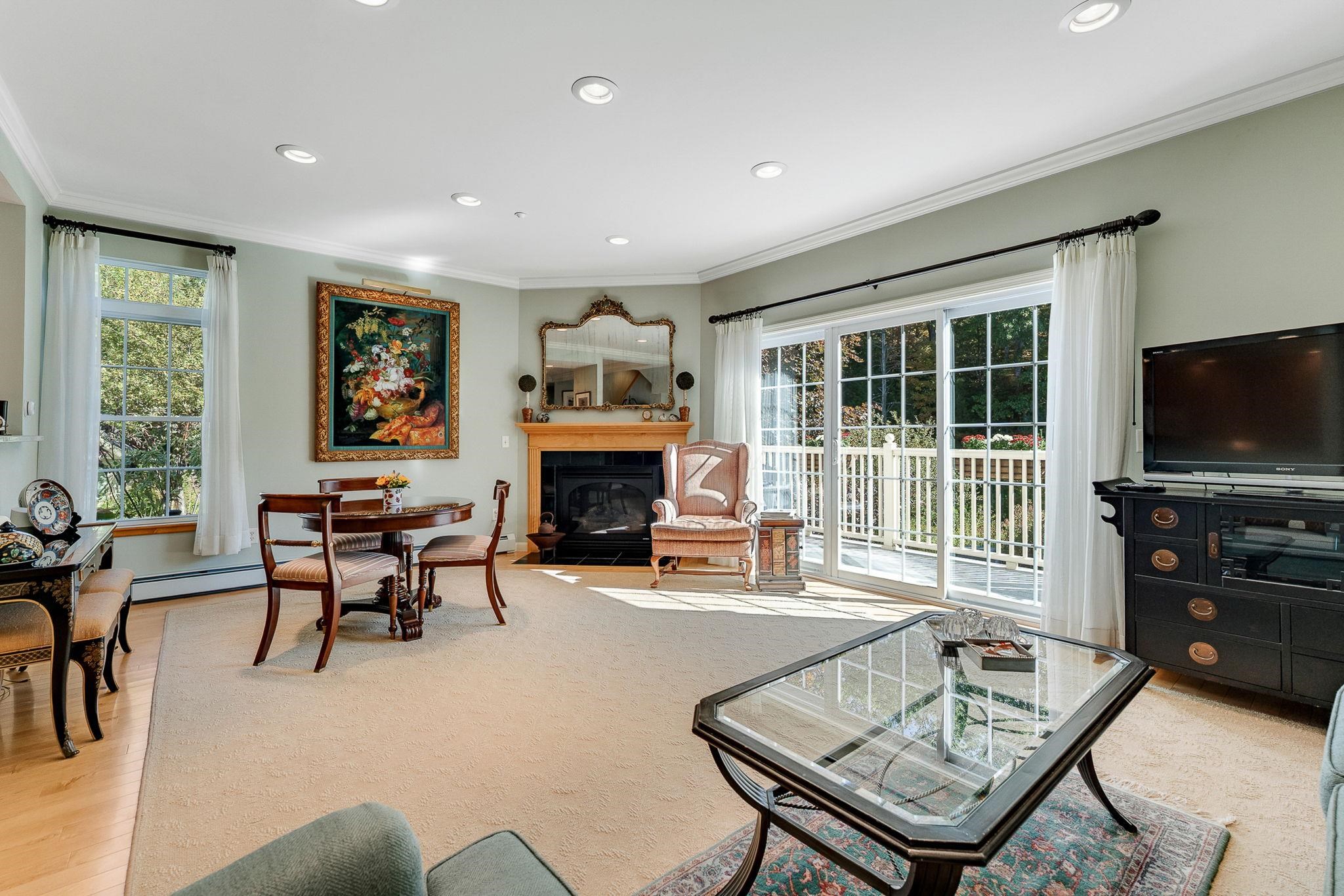 31 Forest Edge Drive