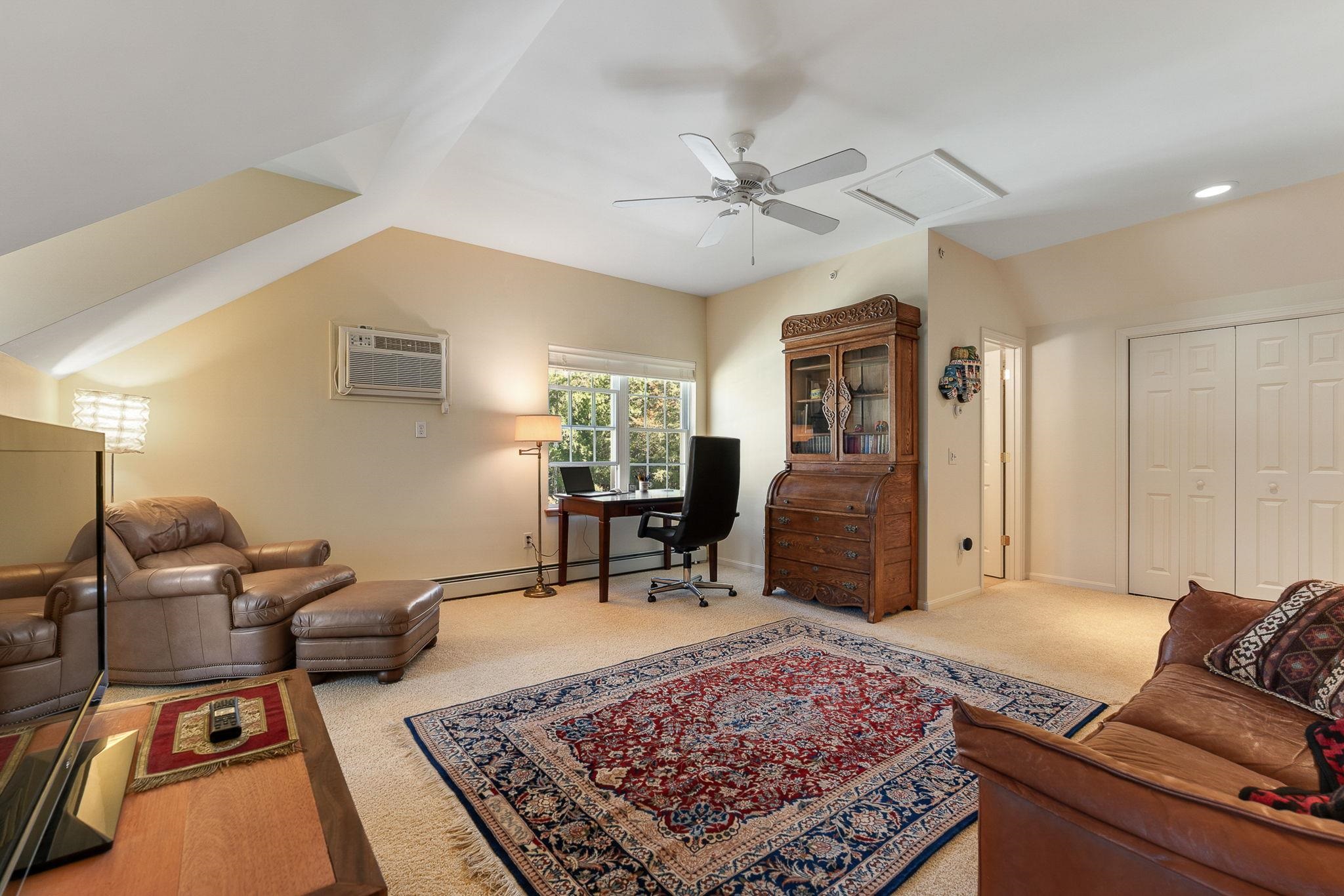 31 Forest Edge Drive