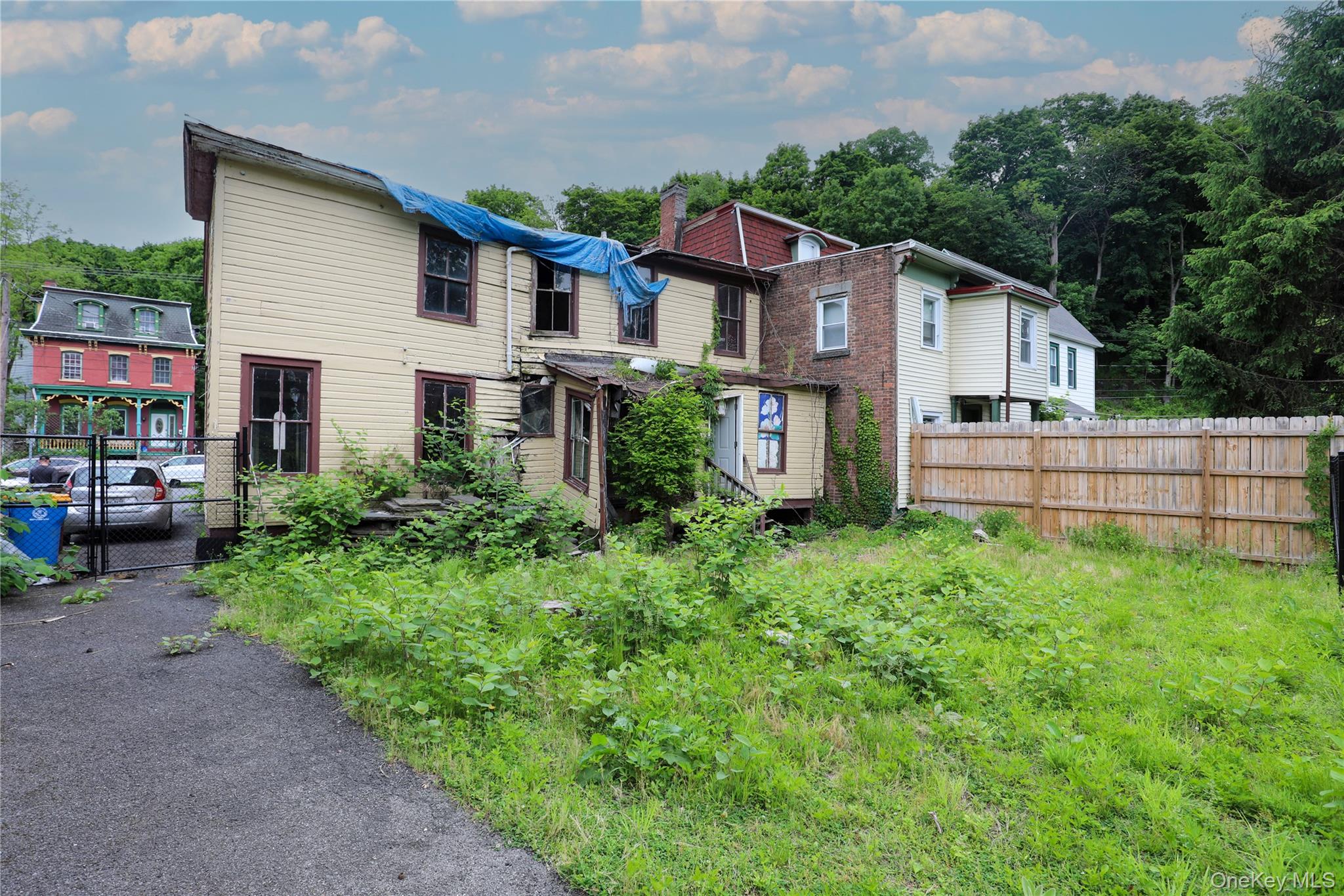 112 Hone Street