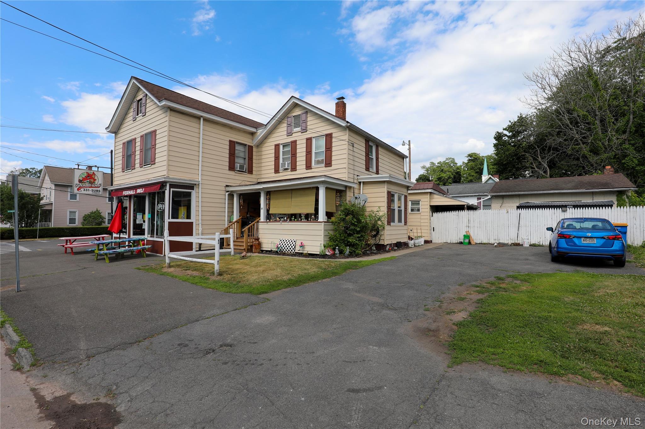 100 Foxhall Avenue