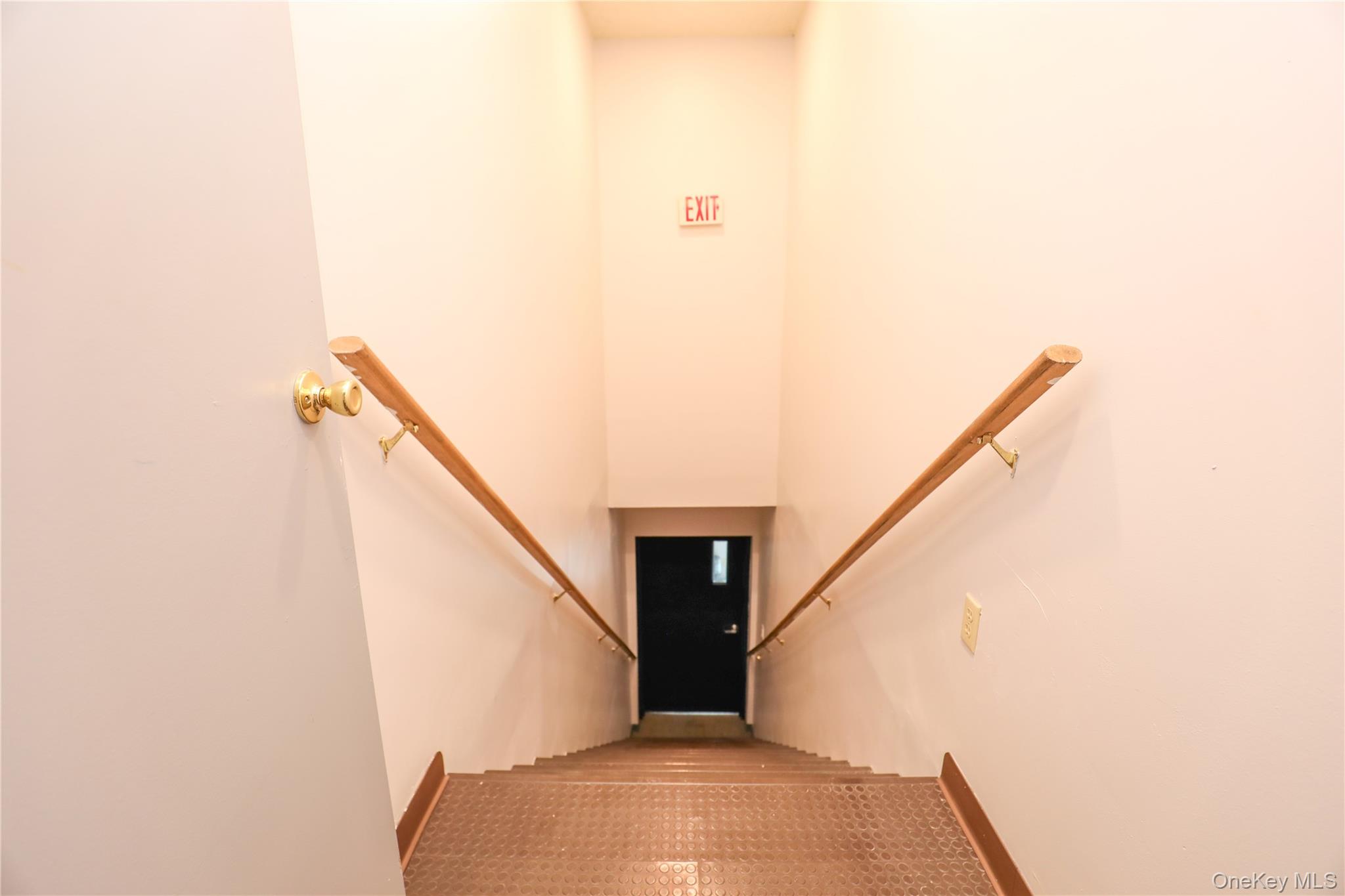 2905 Route 9W Unit: 2