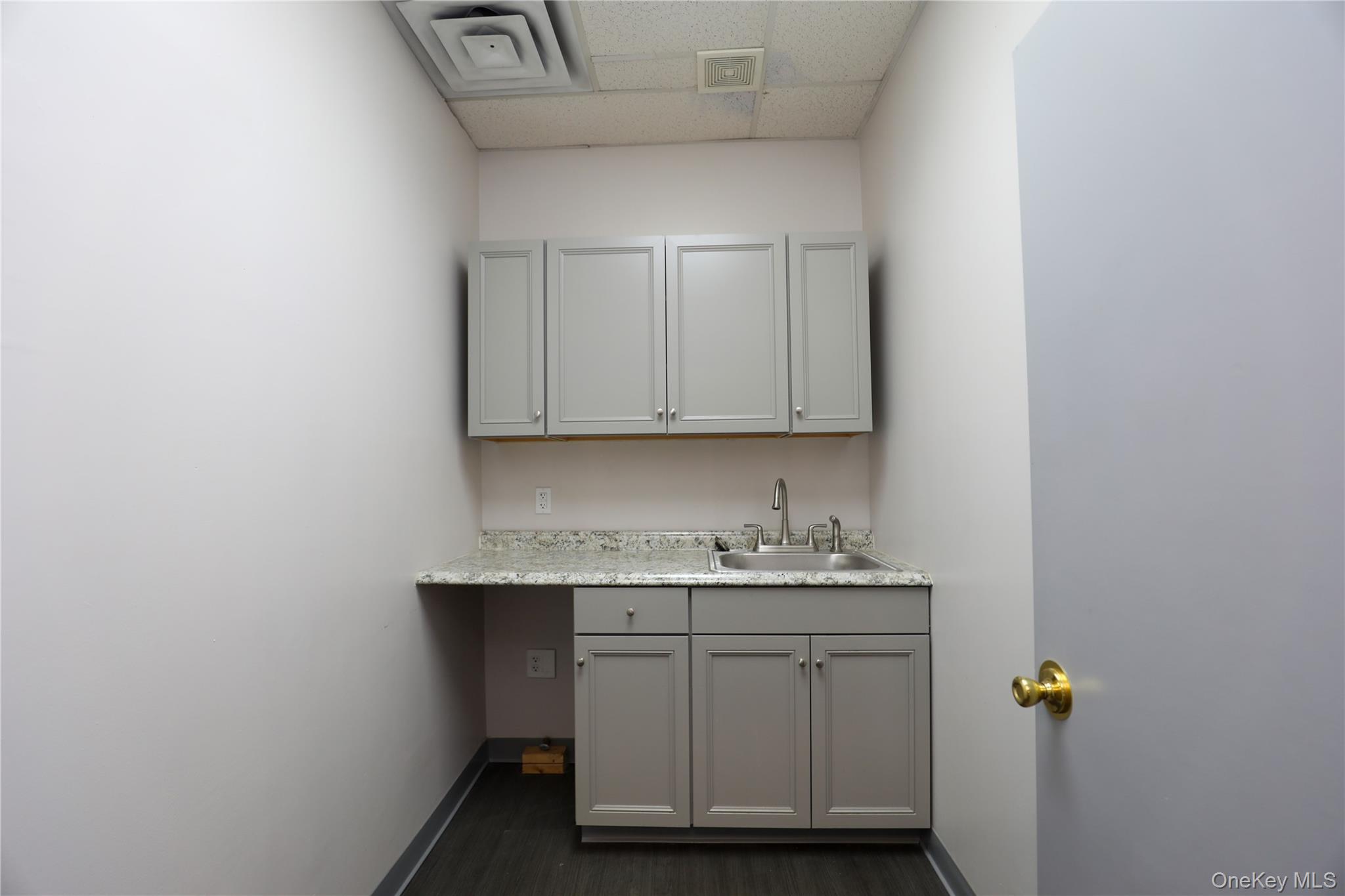 2905 Route 9W Unit: 2