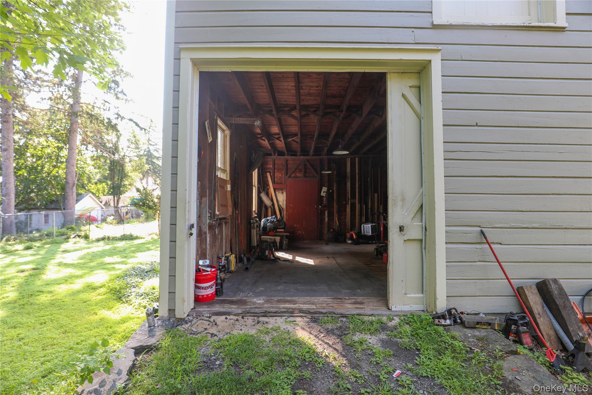 12-16 Lounsbury Place