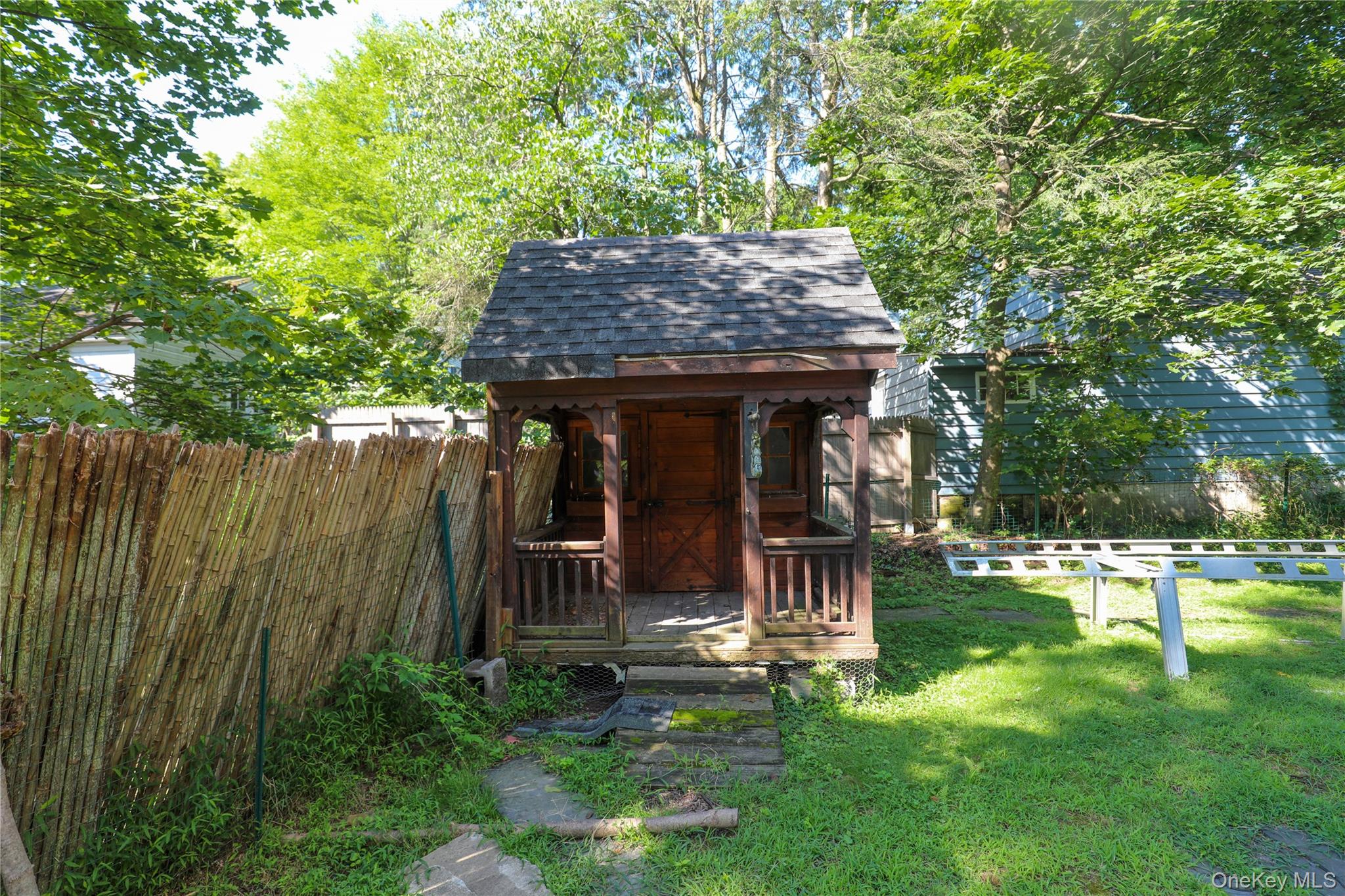 12-16 Lounsbury Place