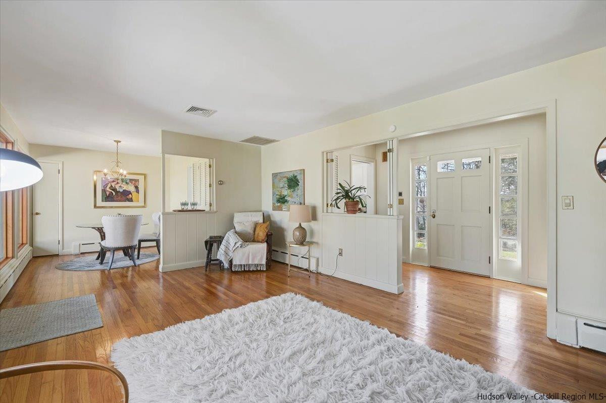 146 Flower Hill