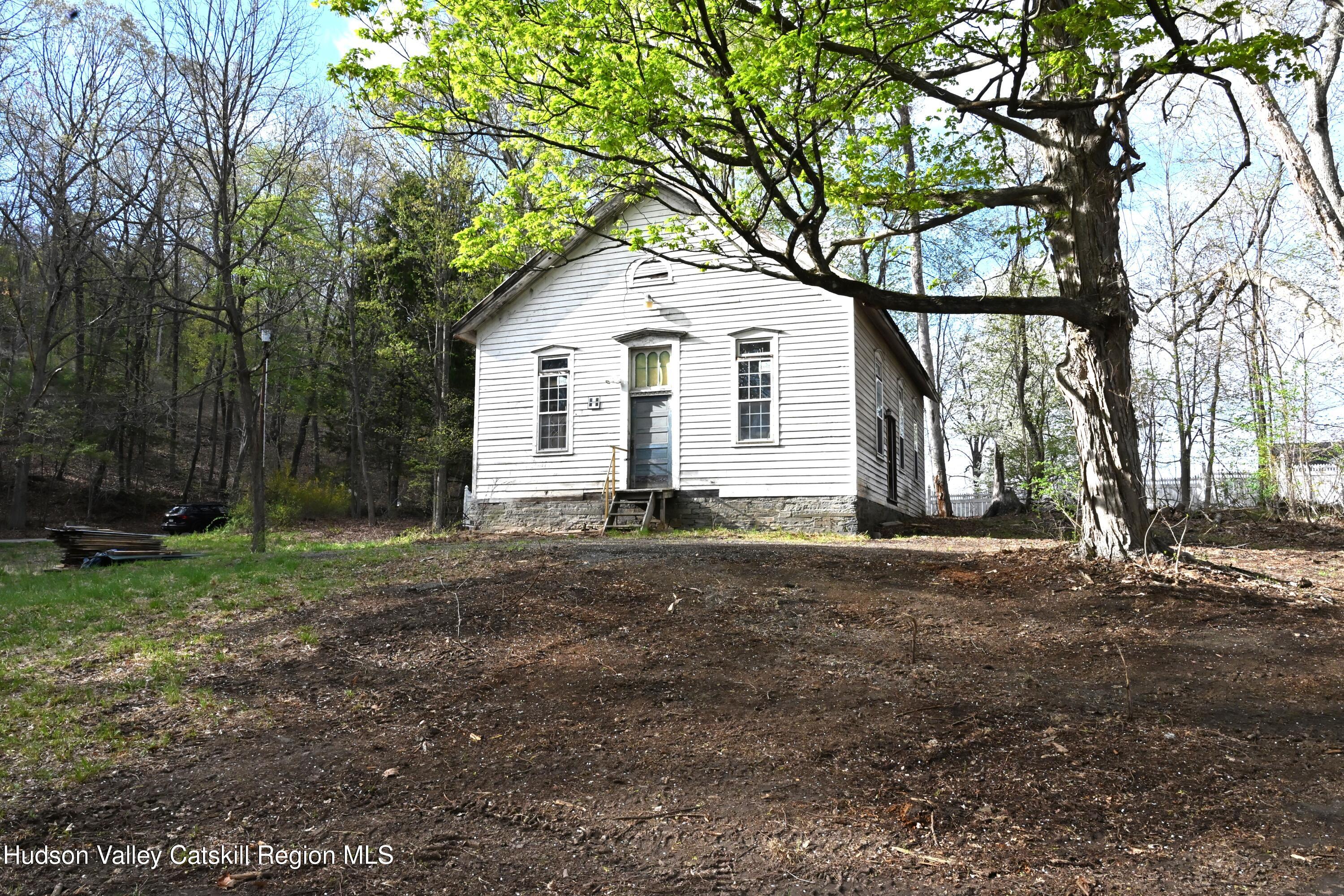 90 Sheehan Lane