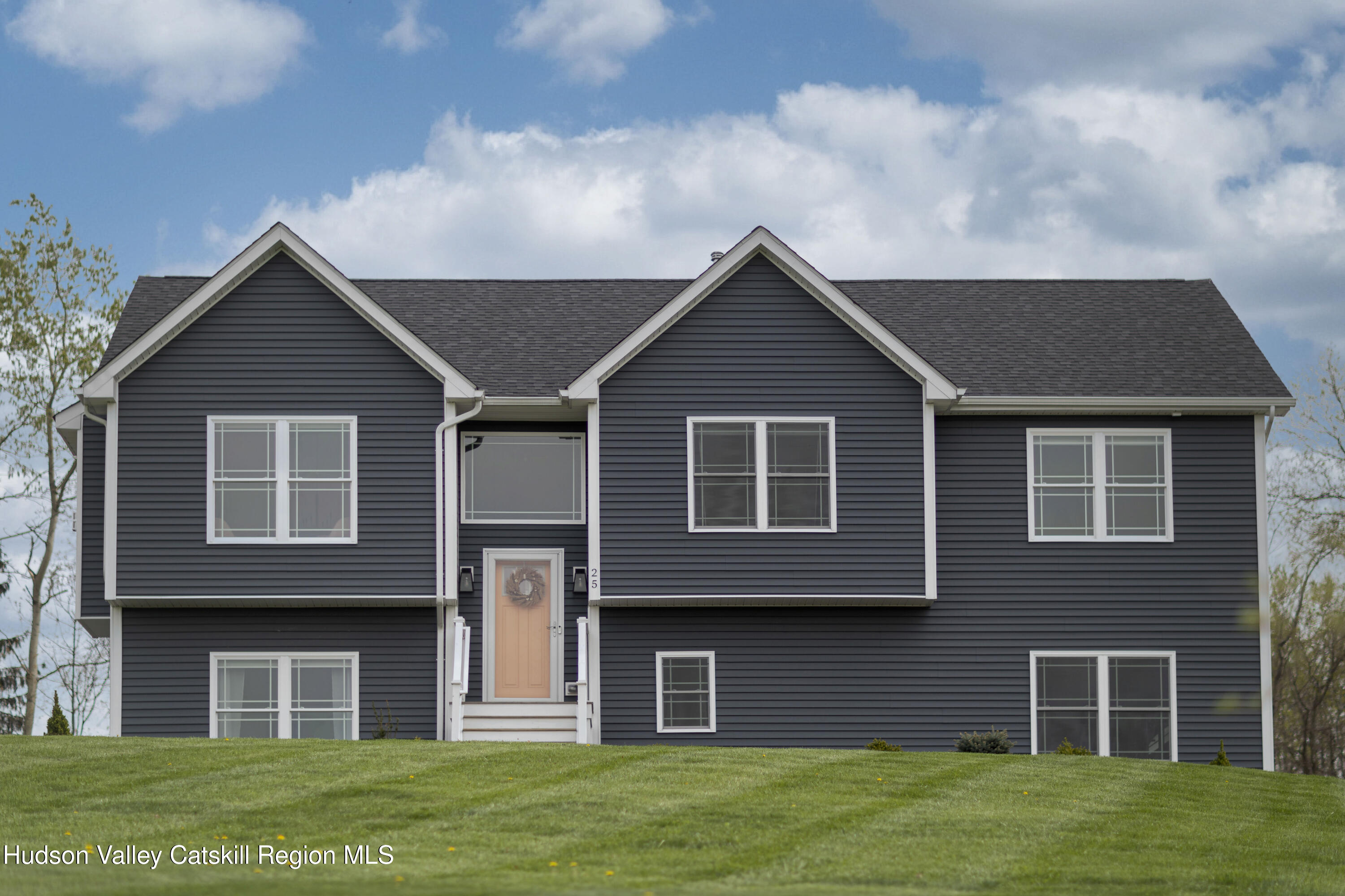 25 Meadow View Drive