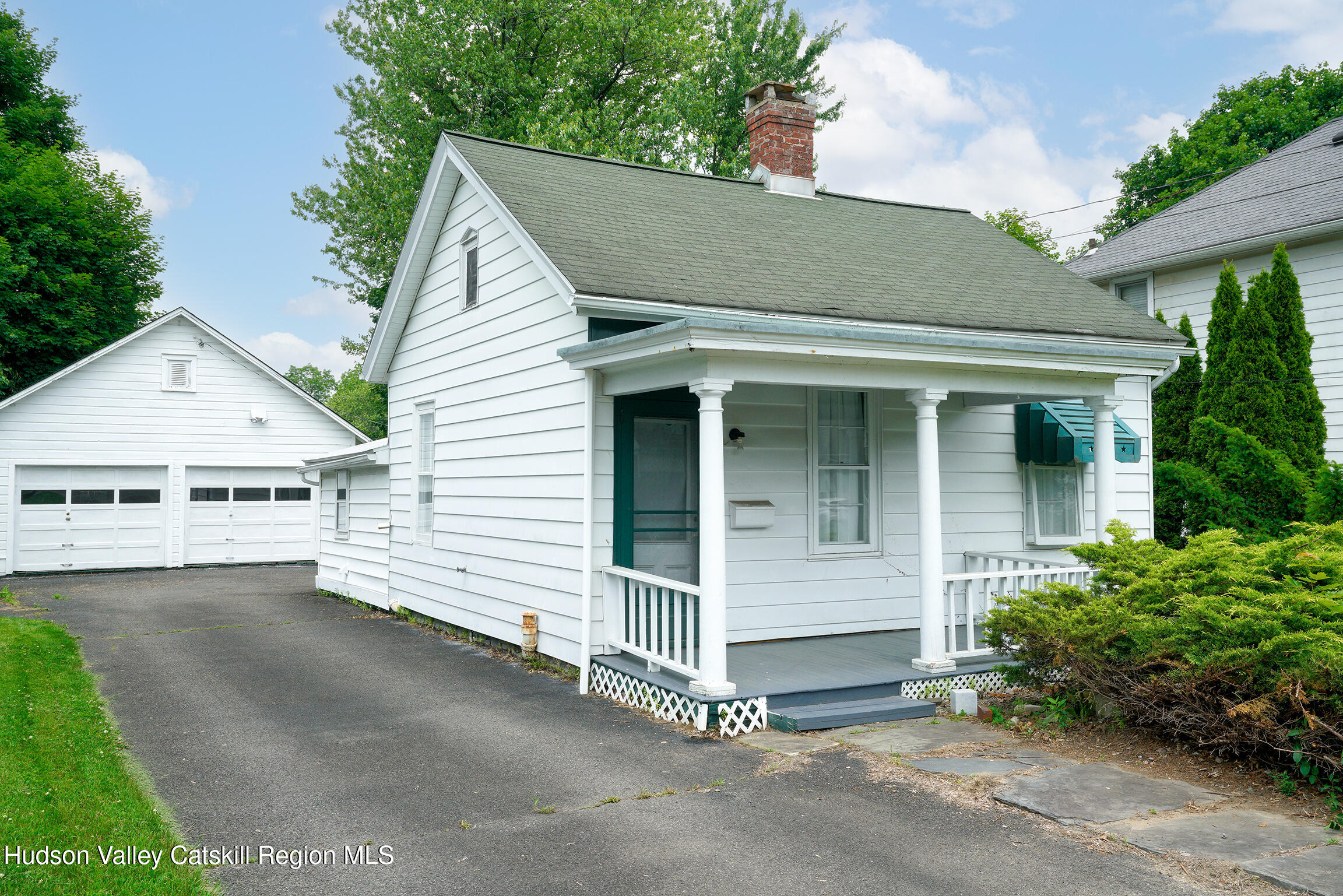 93 Pine Grove Avenue