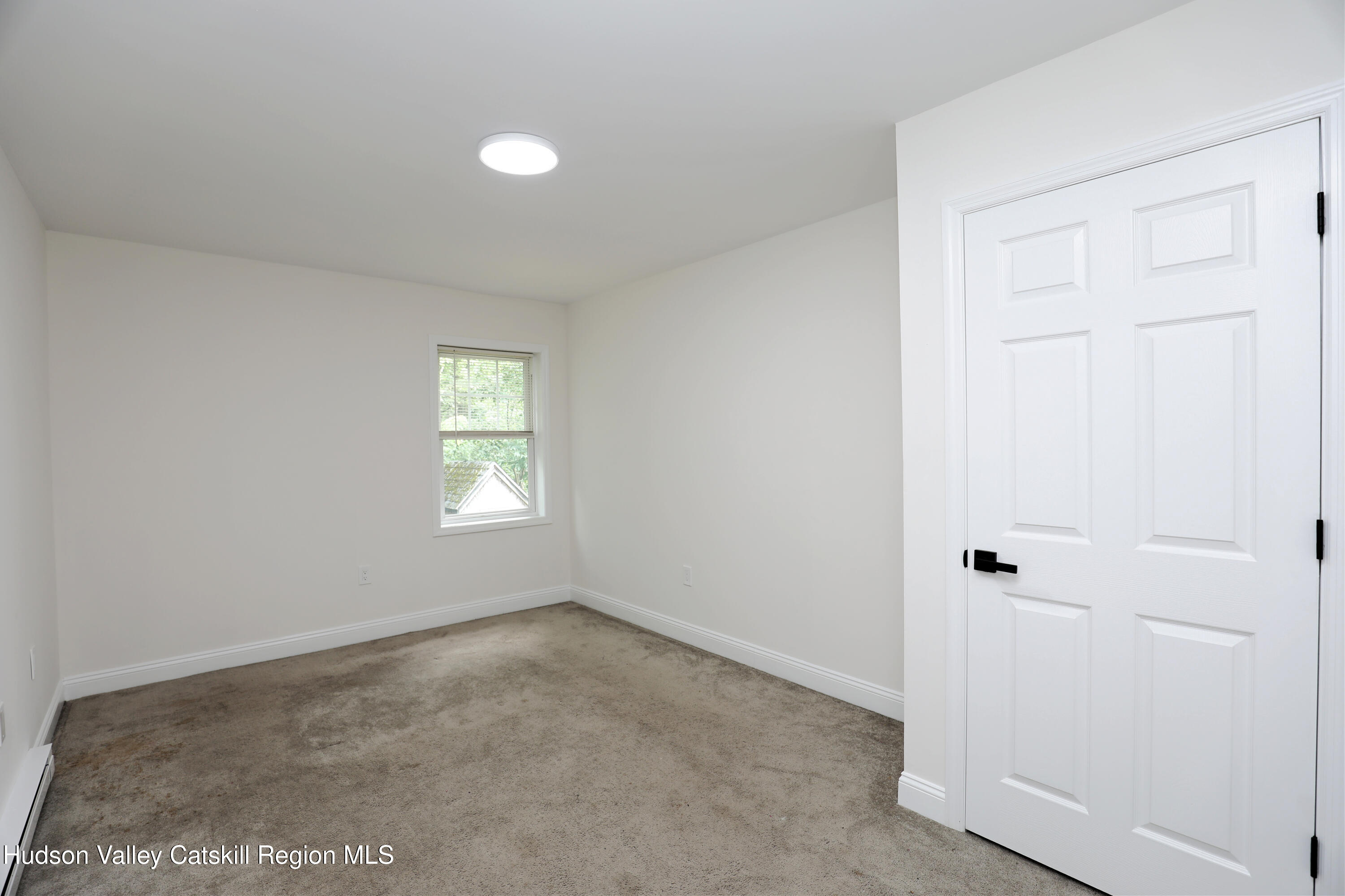555 W Main St