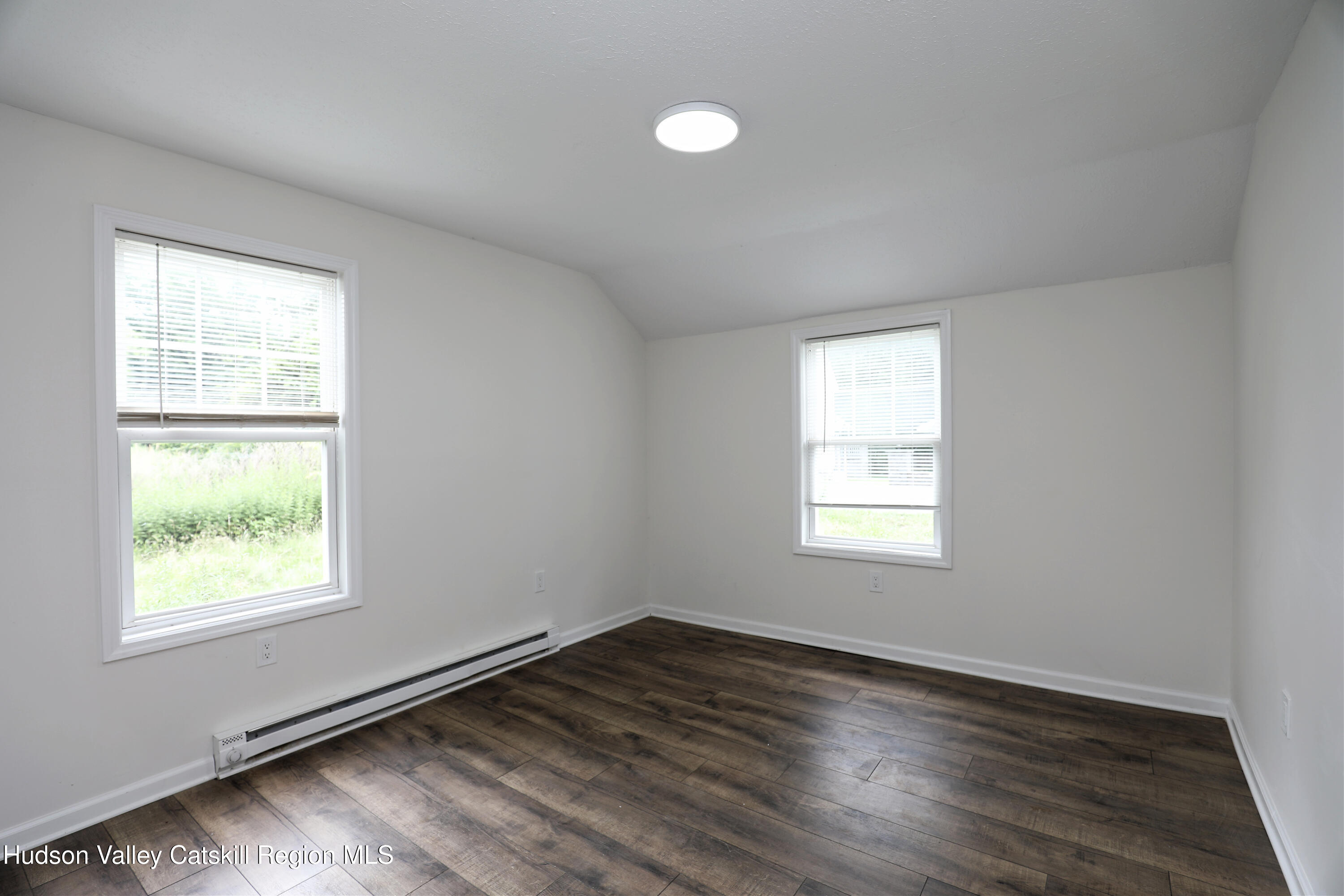 555 W Main St