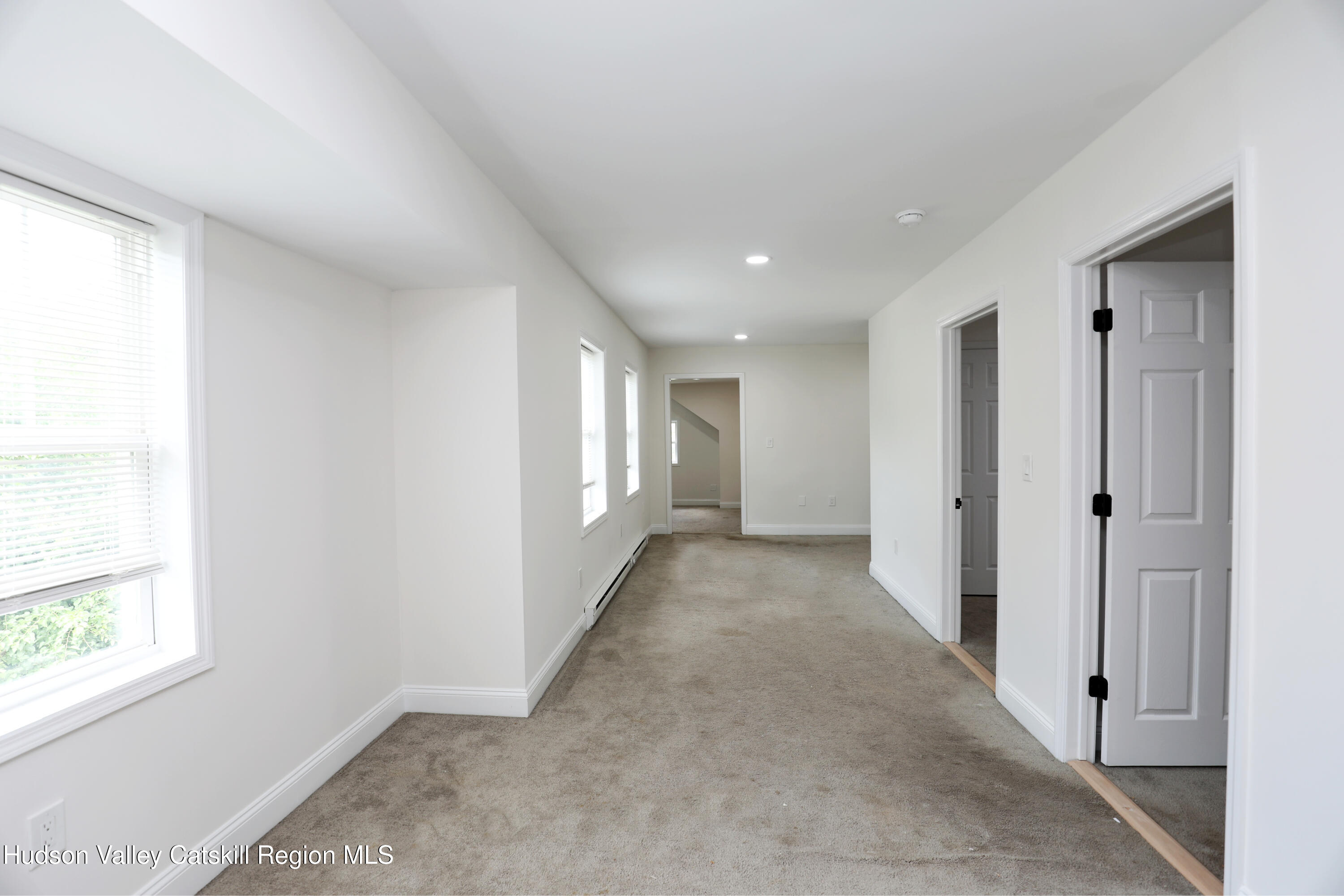 555 W Main St