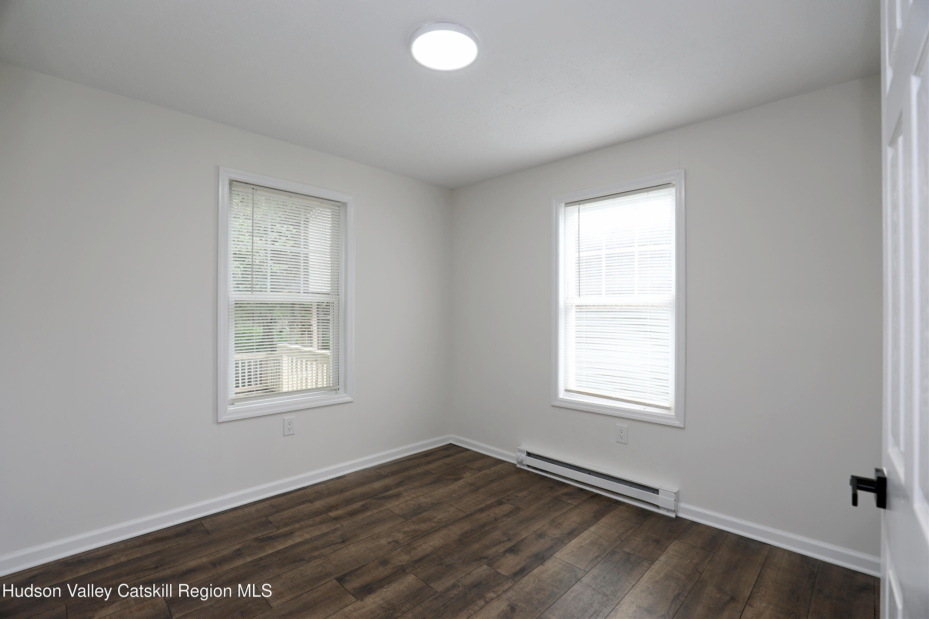555 W Main St