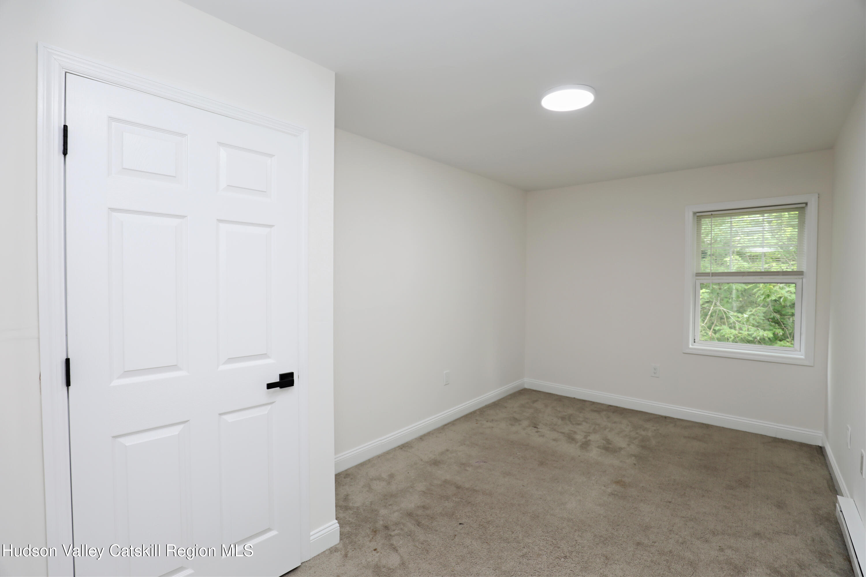 555 W Main St