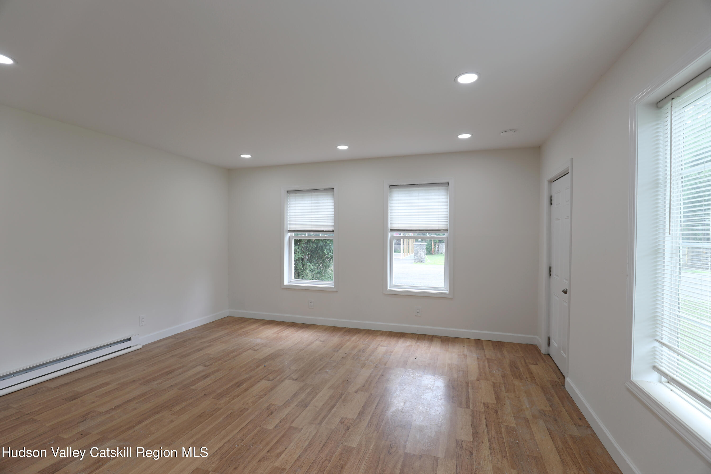 555 W Main St