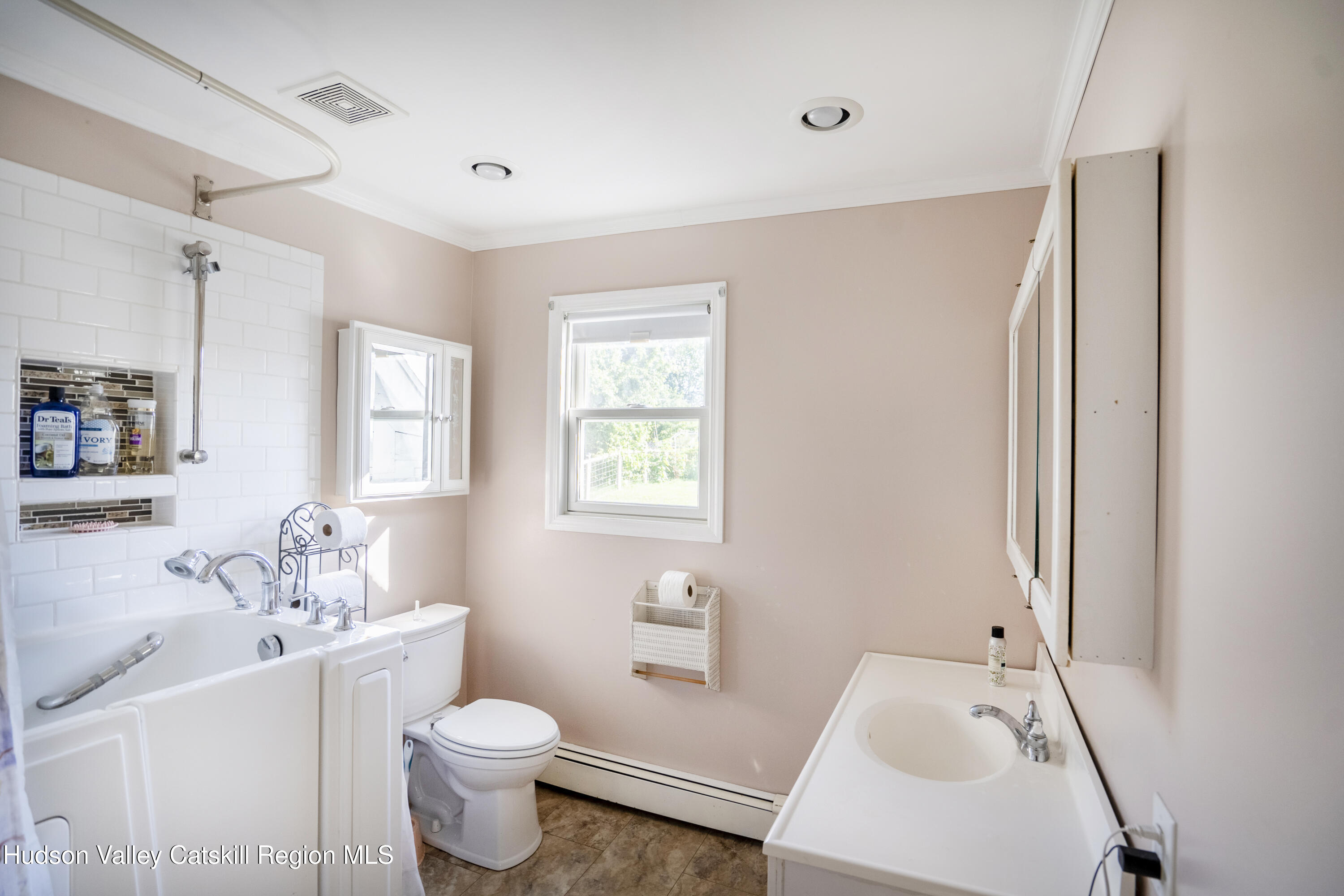 101 Hinsdale Street
