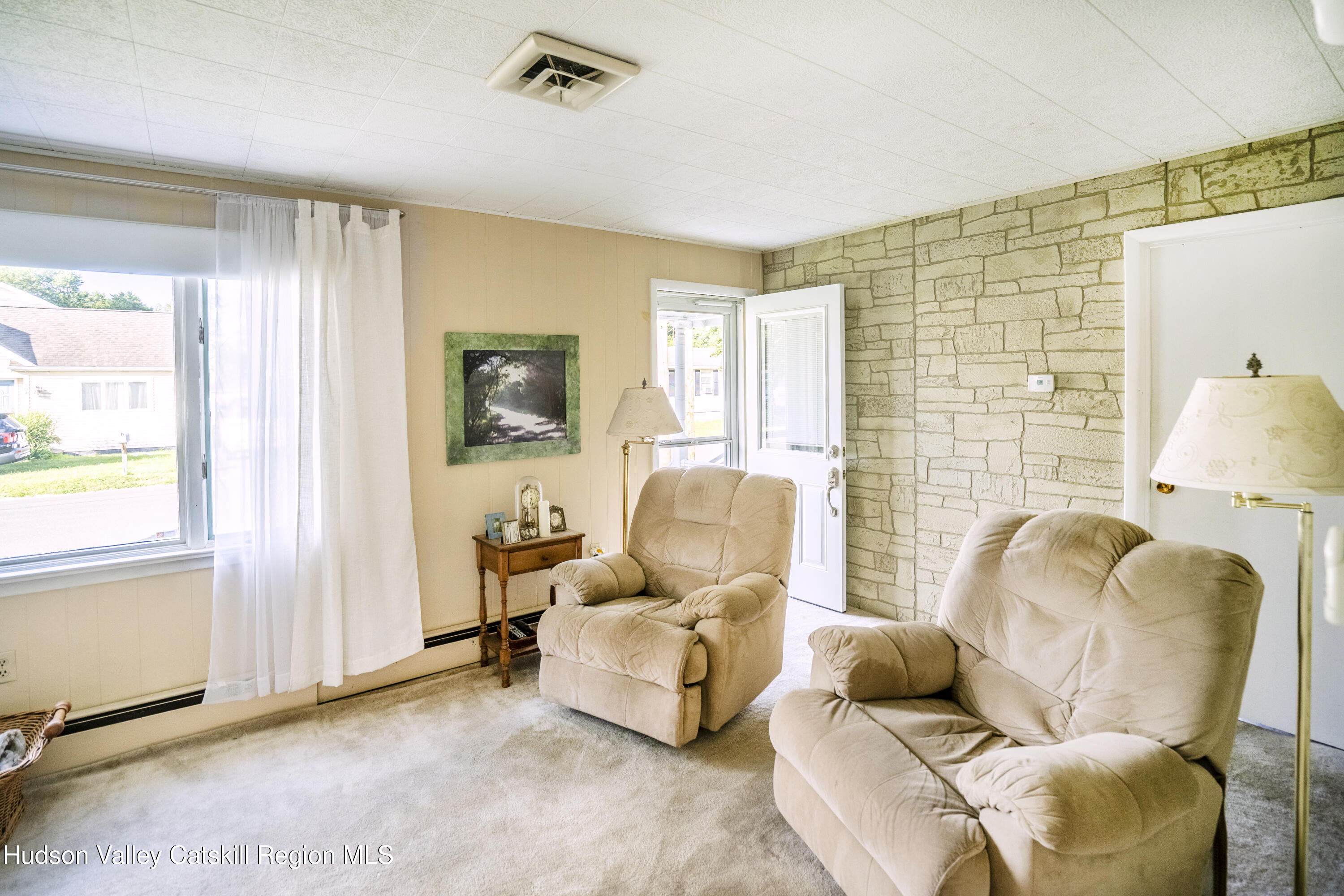 101 Hinsdale Street