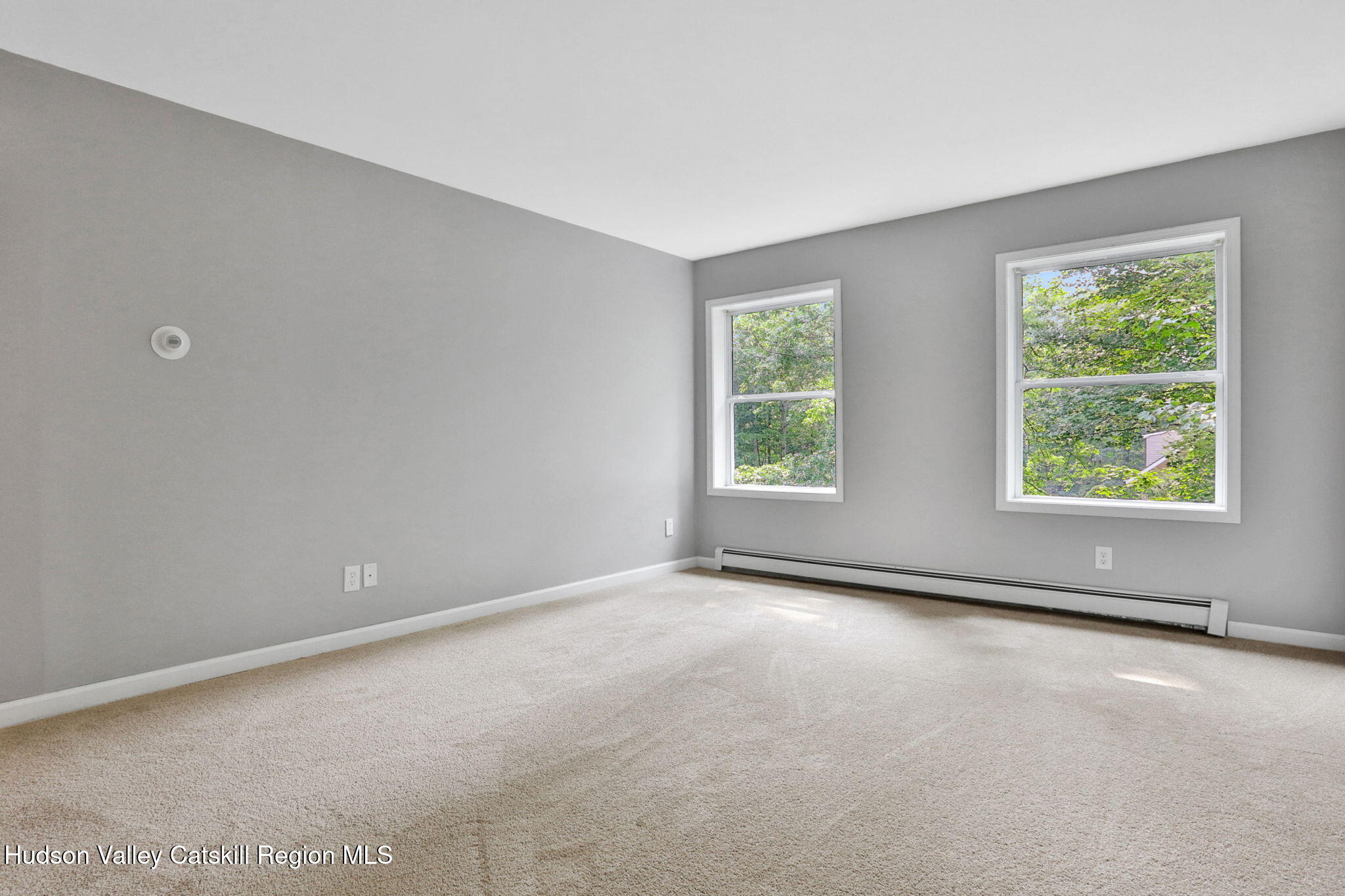 10 Lairds Court