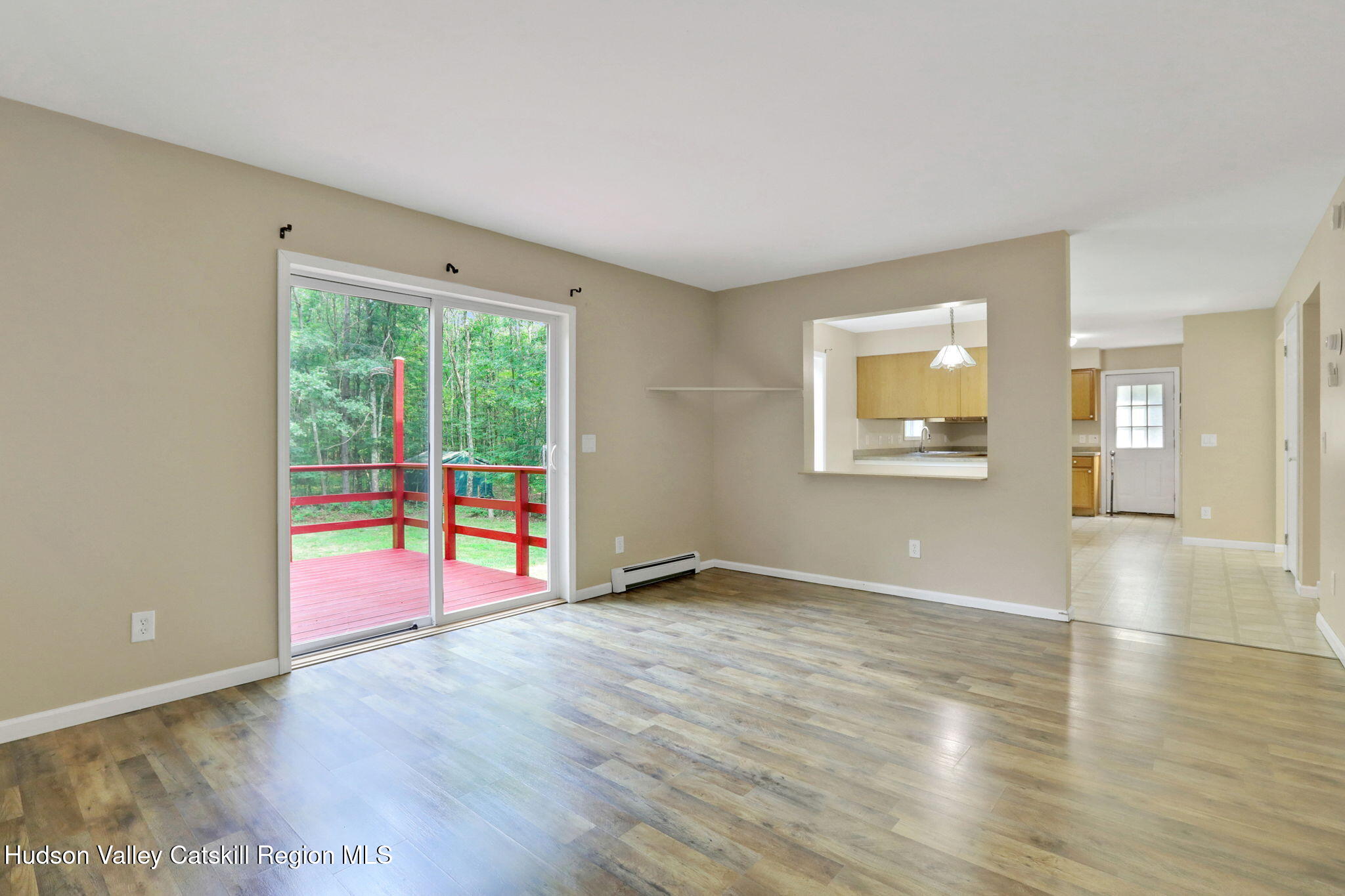 10 Lairds Court