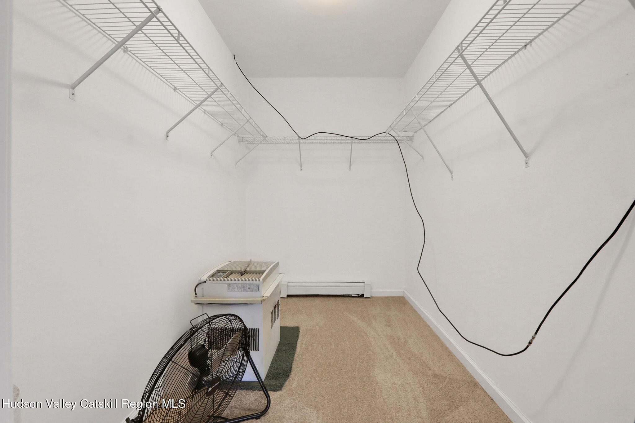 10 Lairds Court