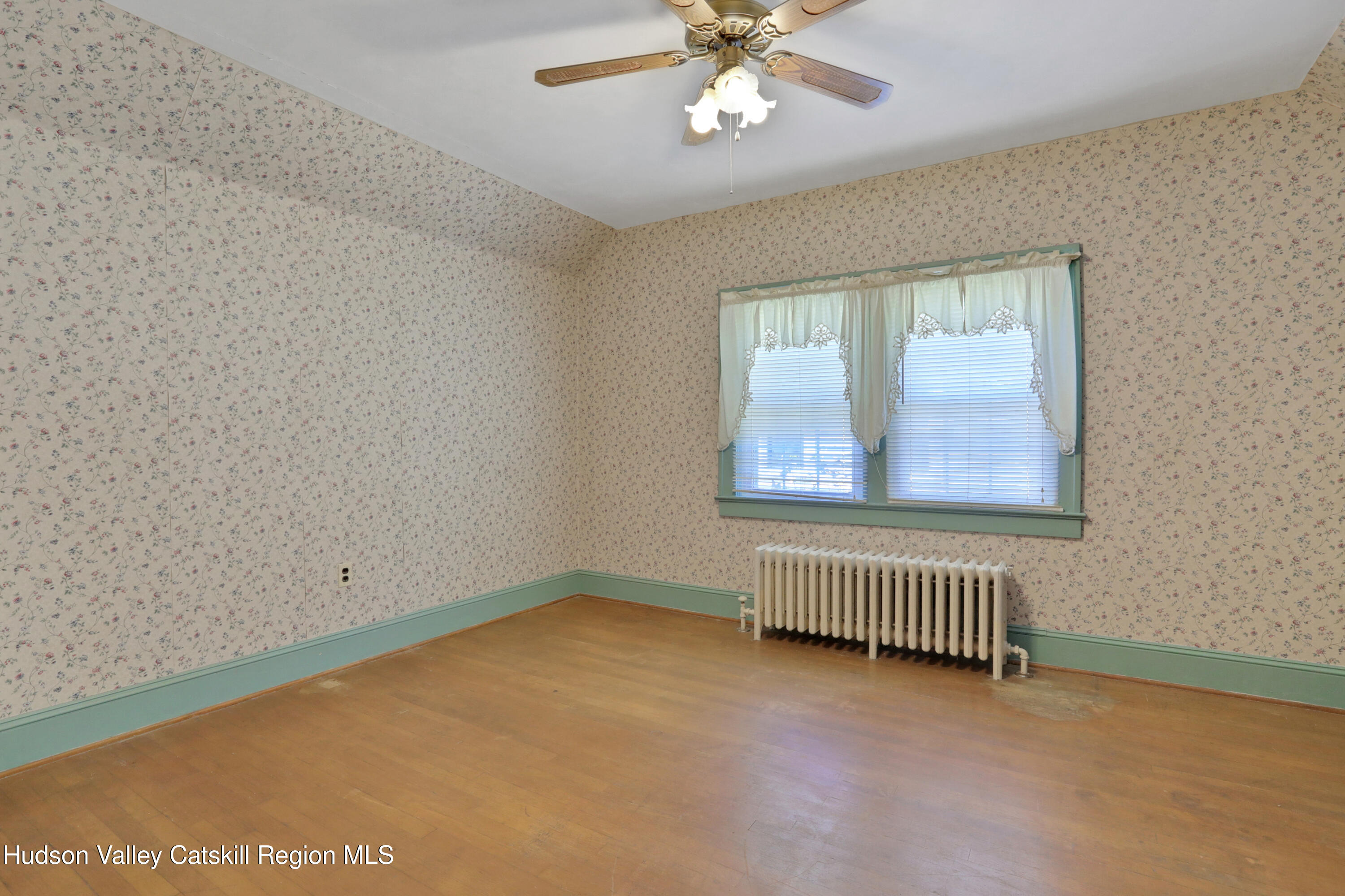 94 Roosevelt Avenue
