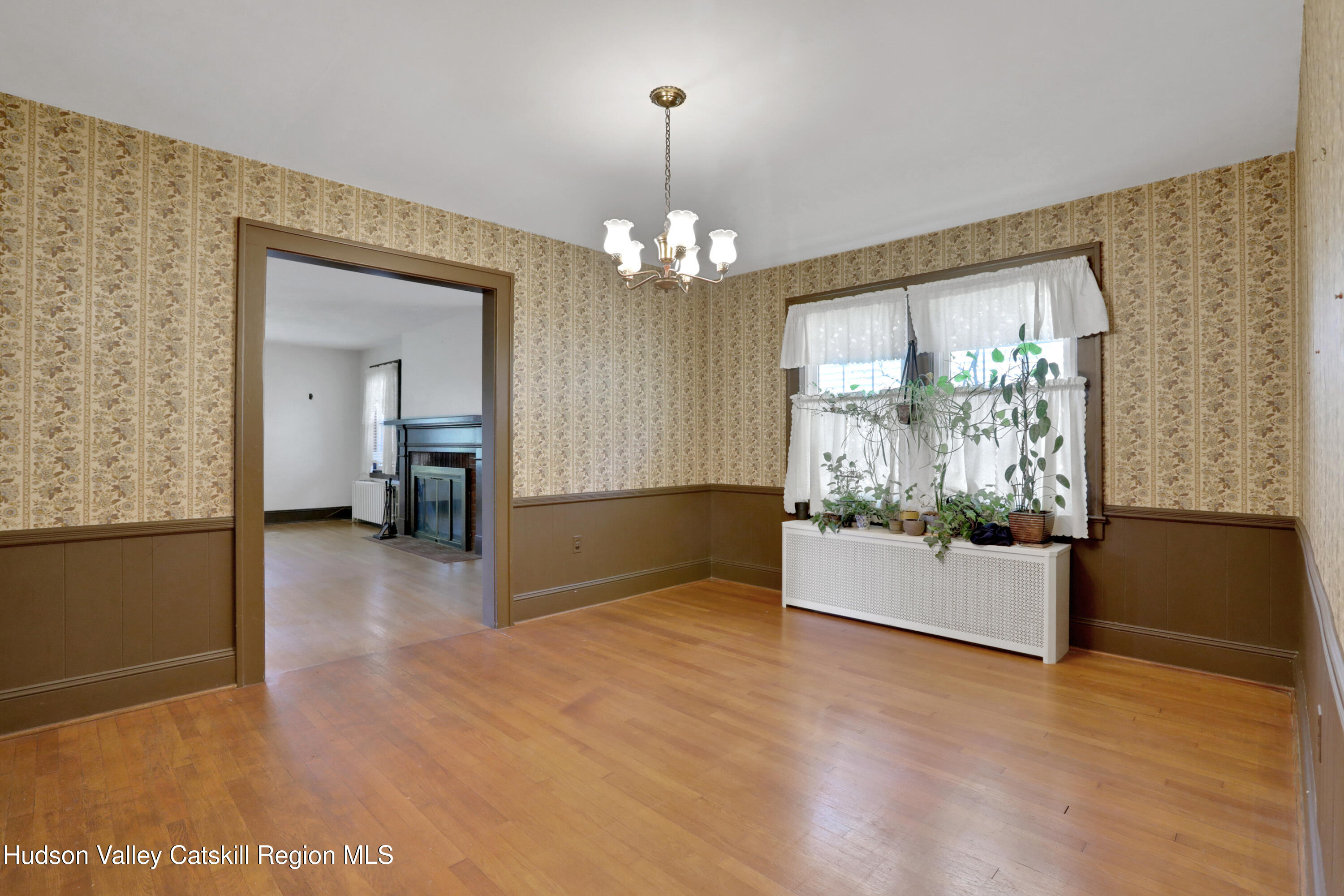 94 Roosevelt Avenue
