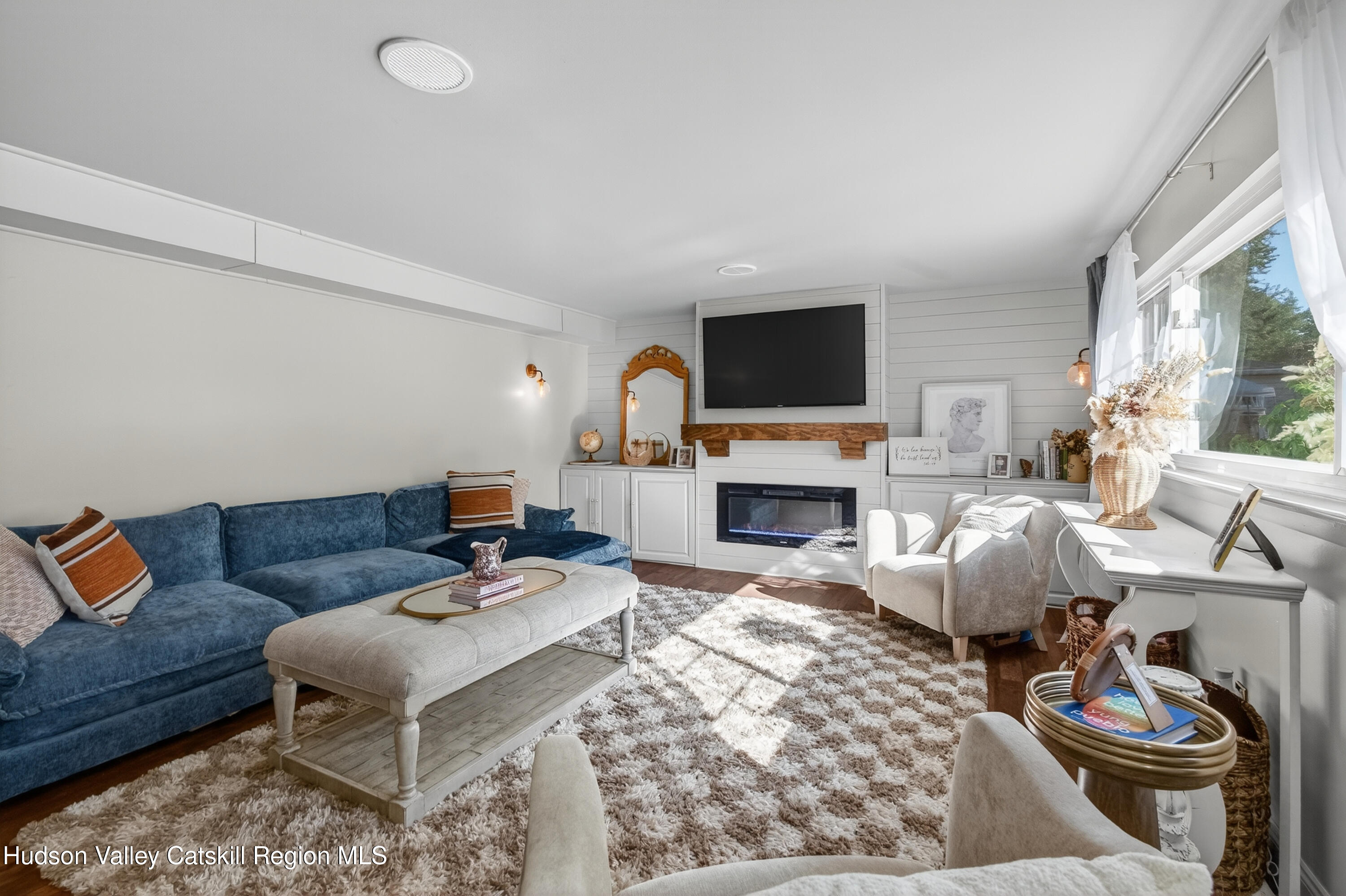 2 Edgewood Drive
