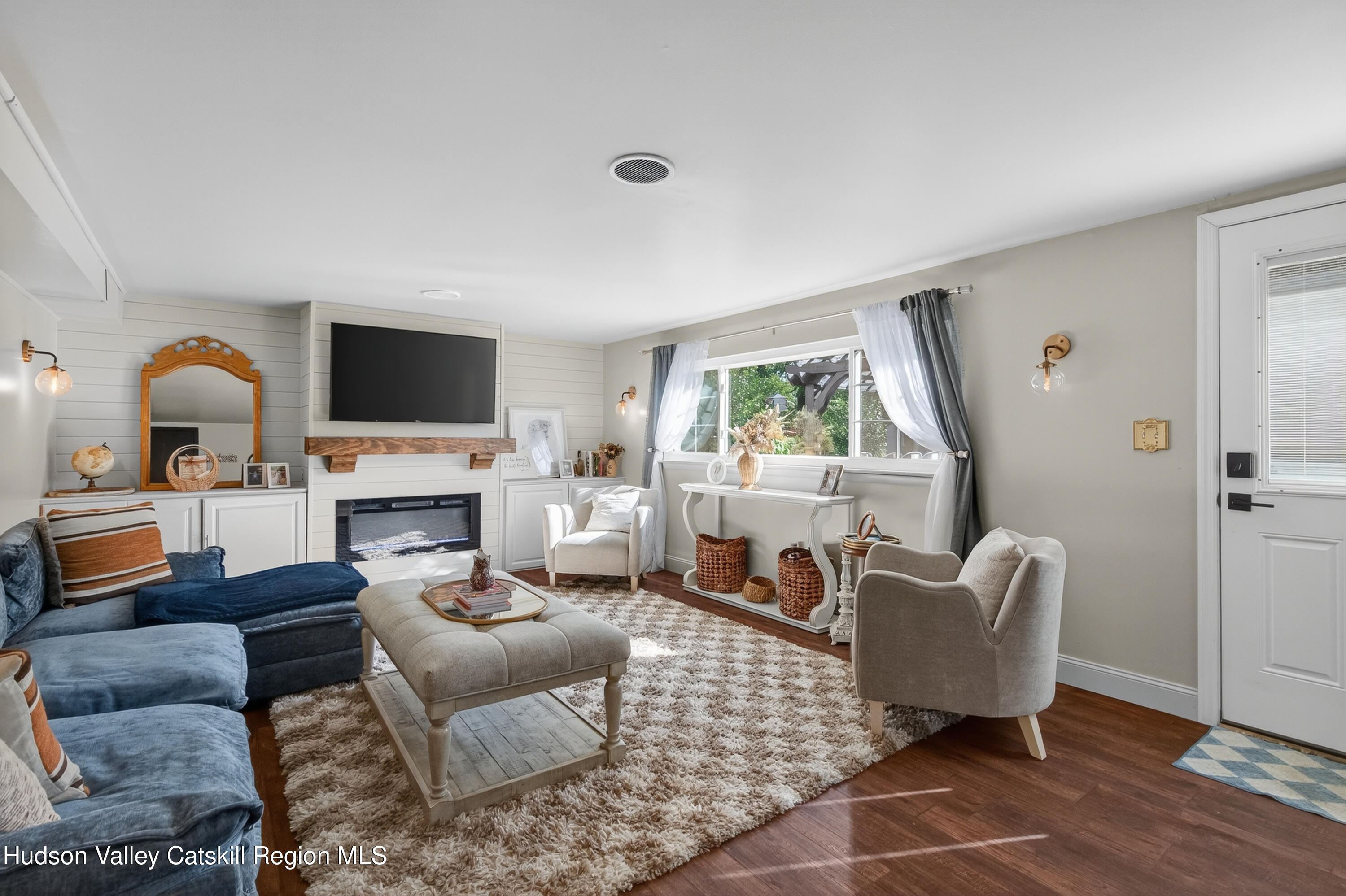 2 Edgewood Drive