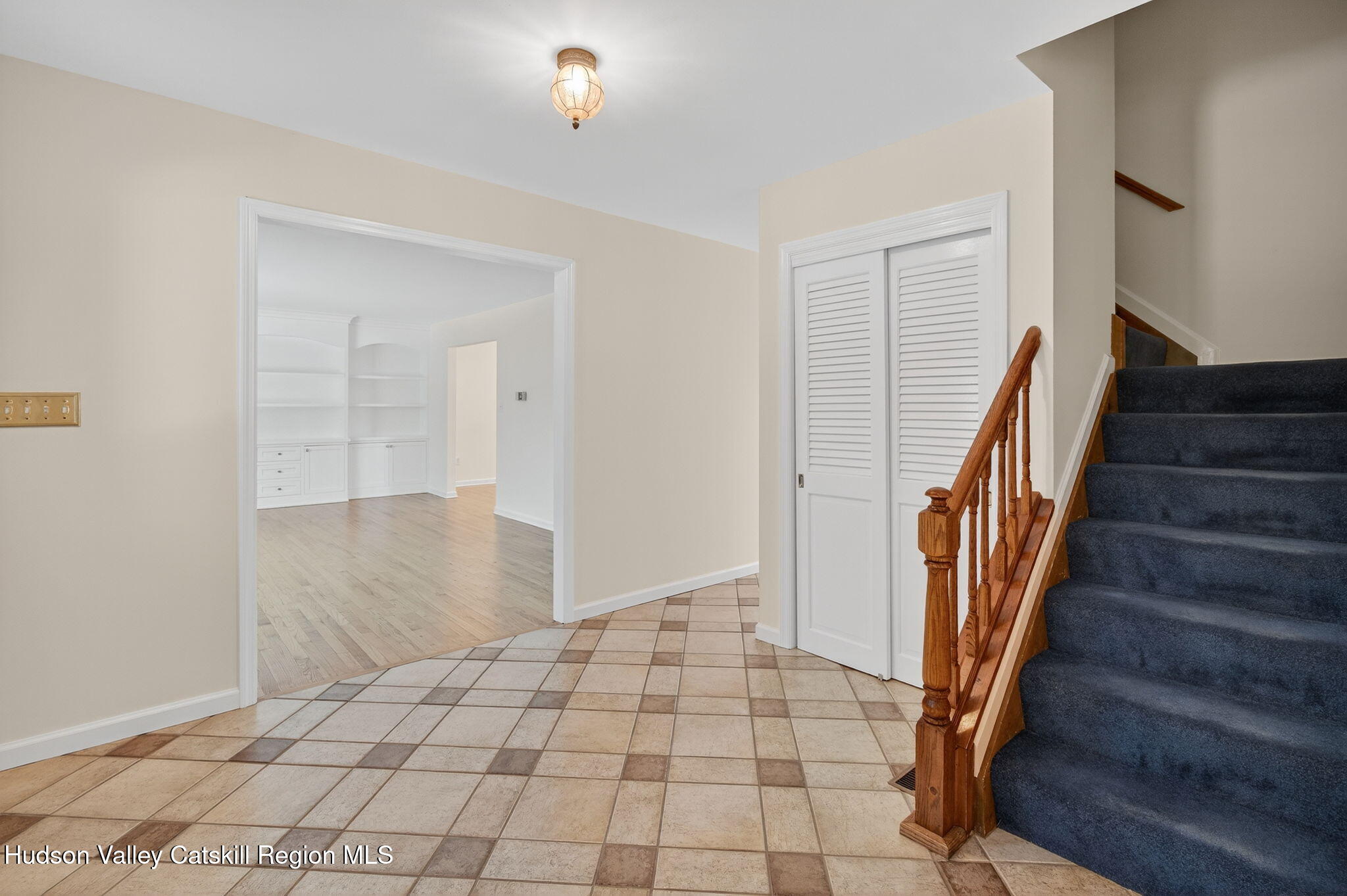 19 Livingston Ct. Court