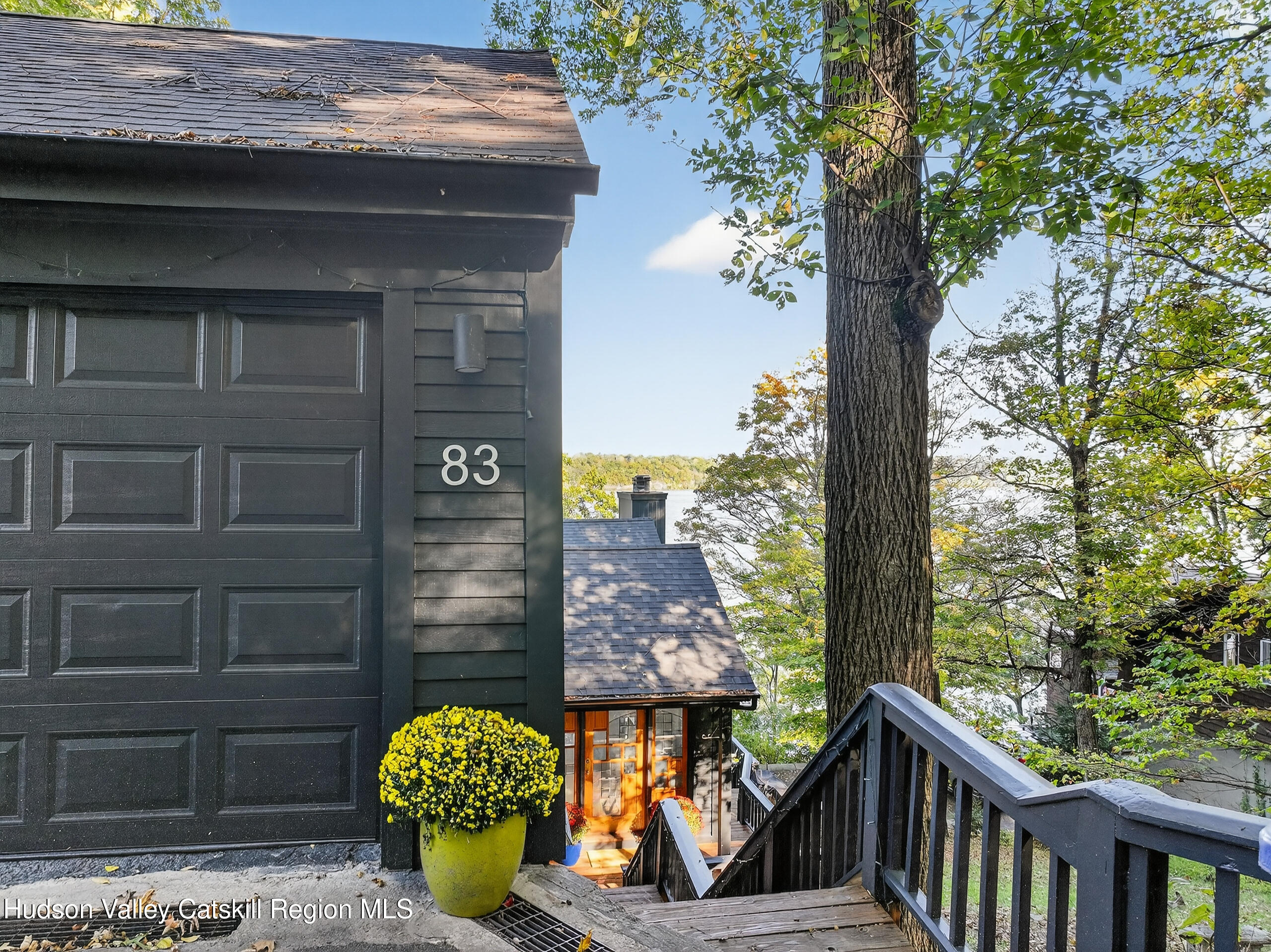 83 River Road