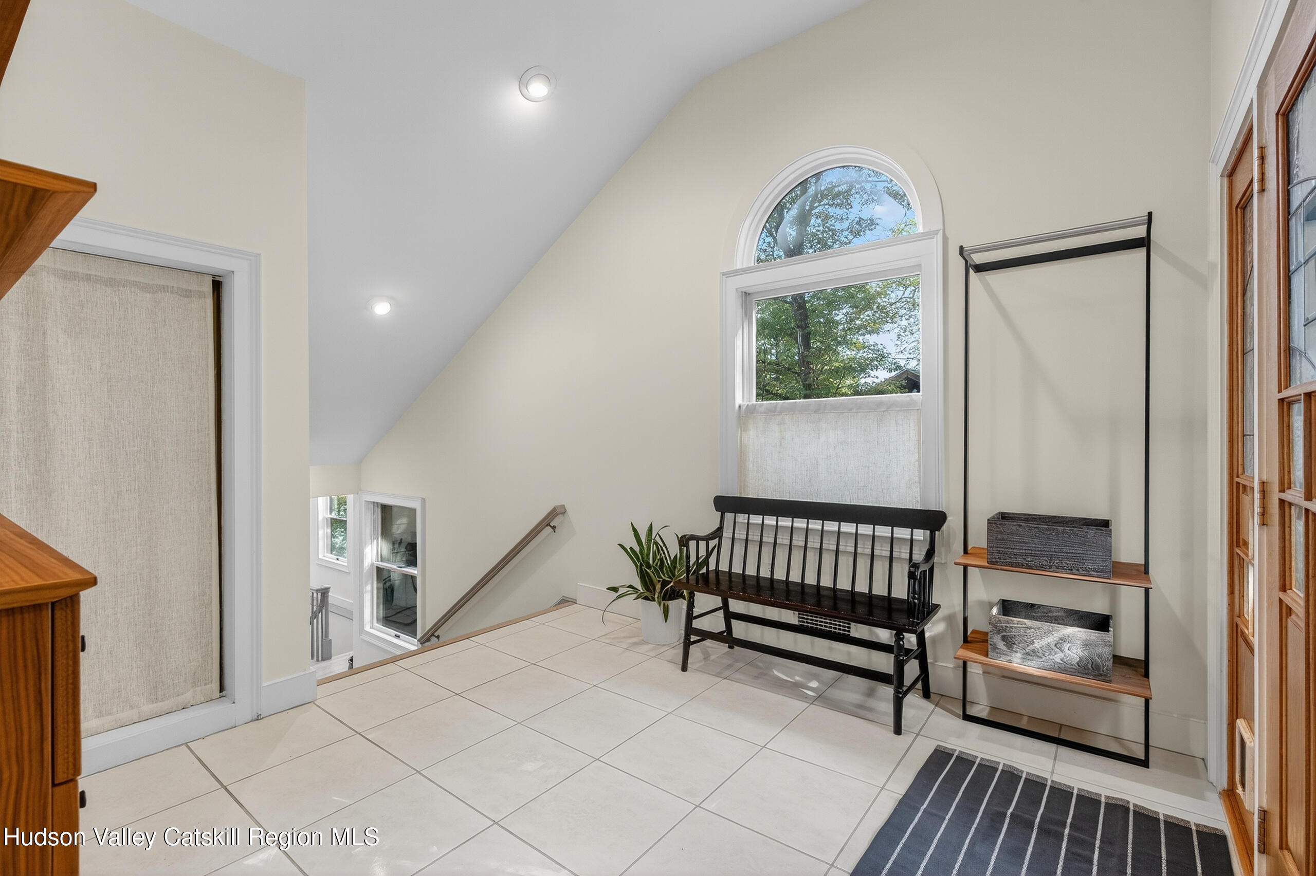 83 River Road