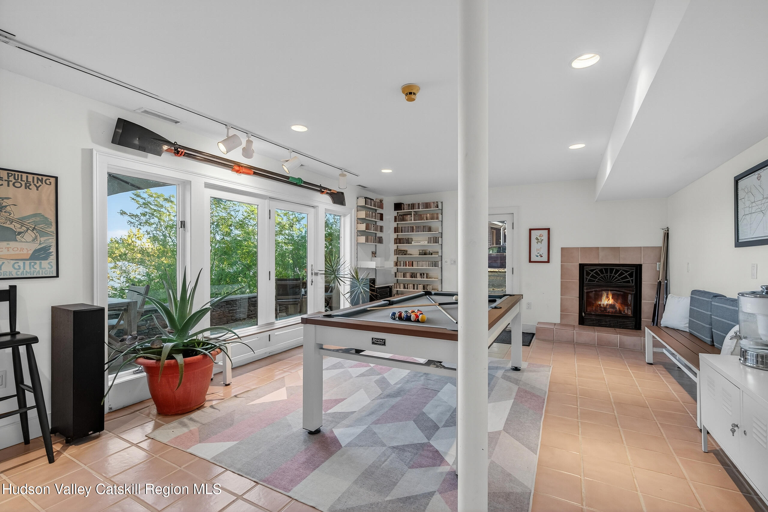 83 River Road