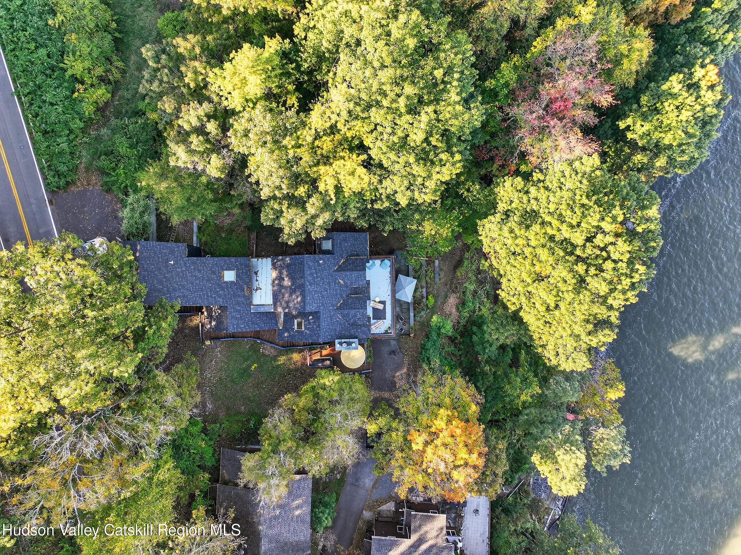 83 River Road