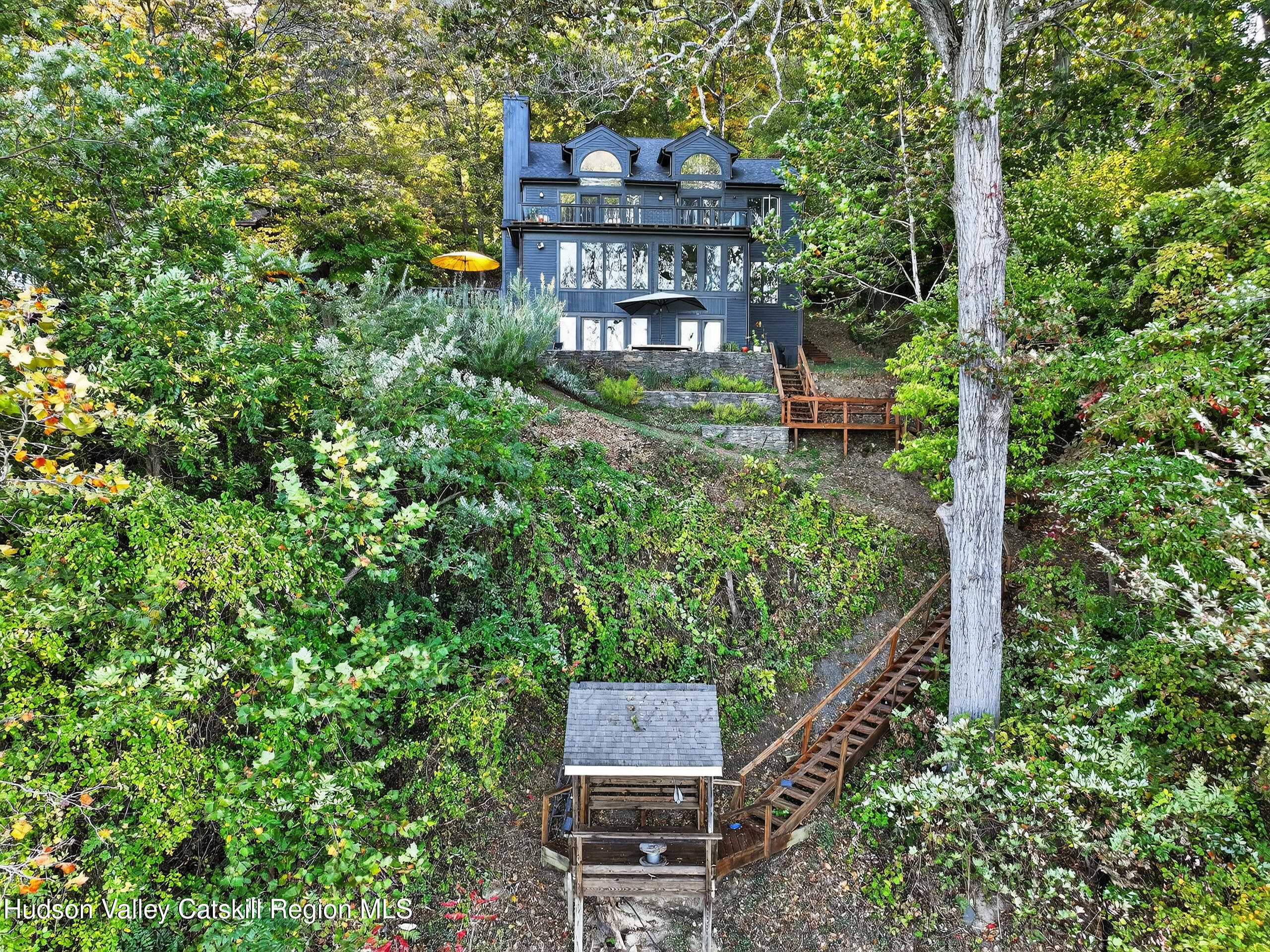83 River Road