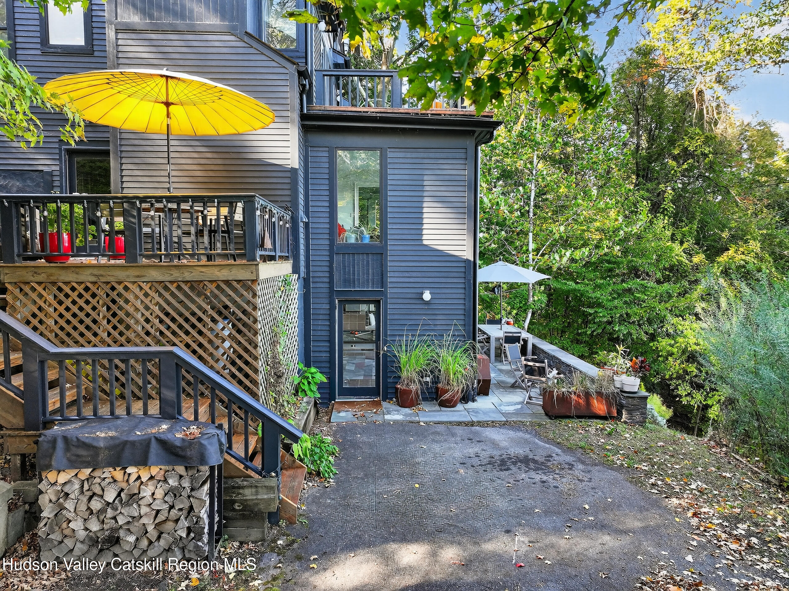 83 River Road