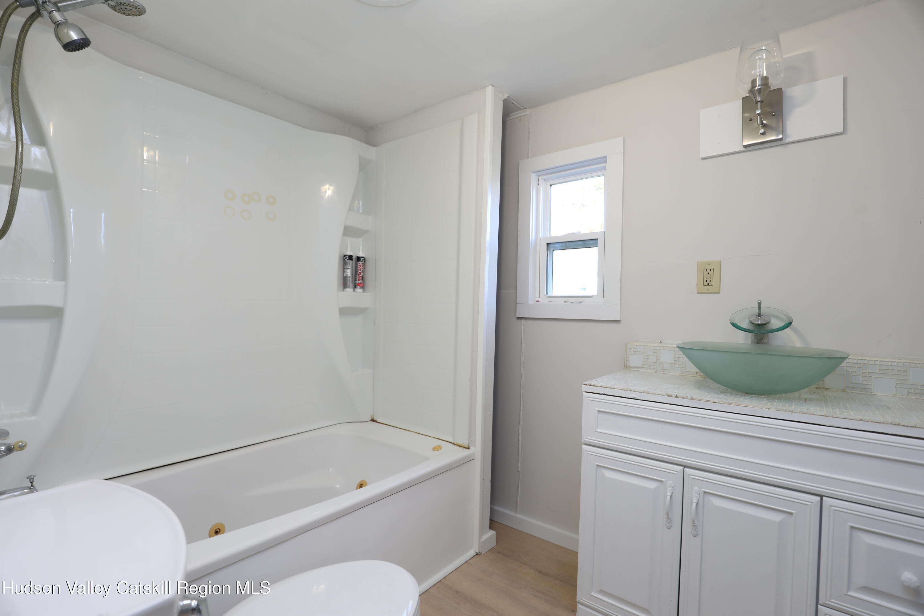 414 Joslen Boulevard, 19, Hudson Unit: 19