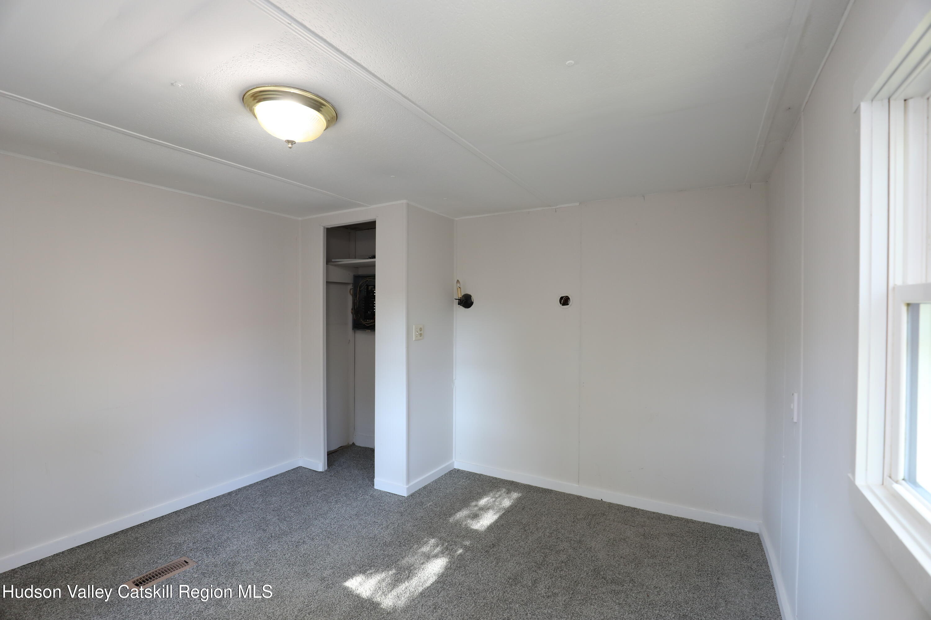 414 Joslen Boulevard, 19, Hudson Unit: 19