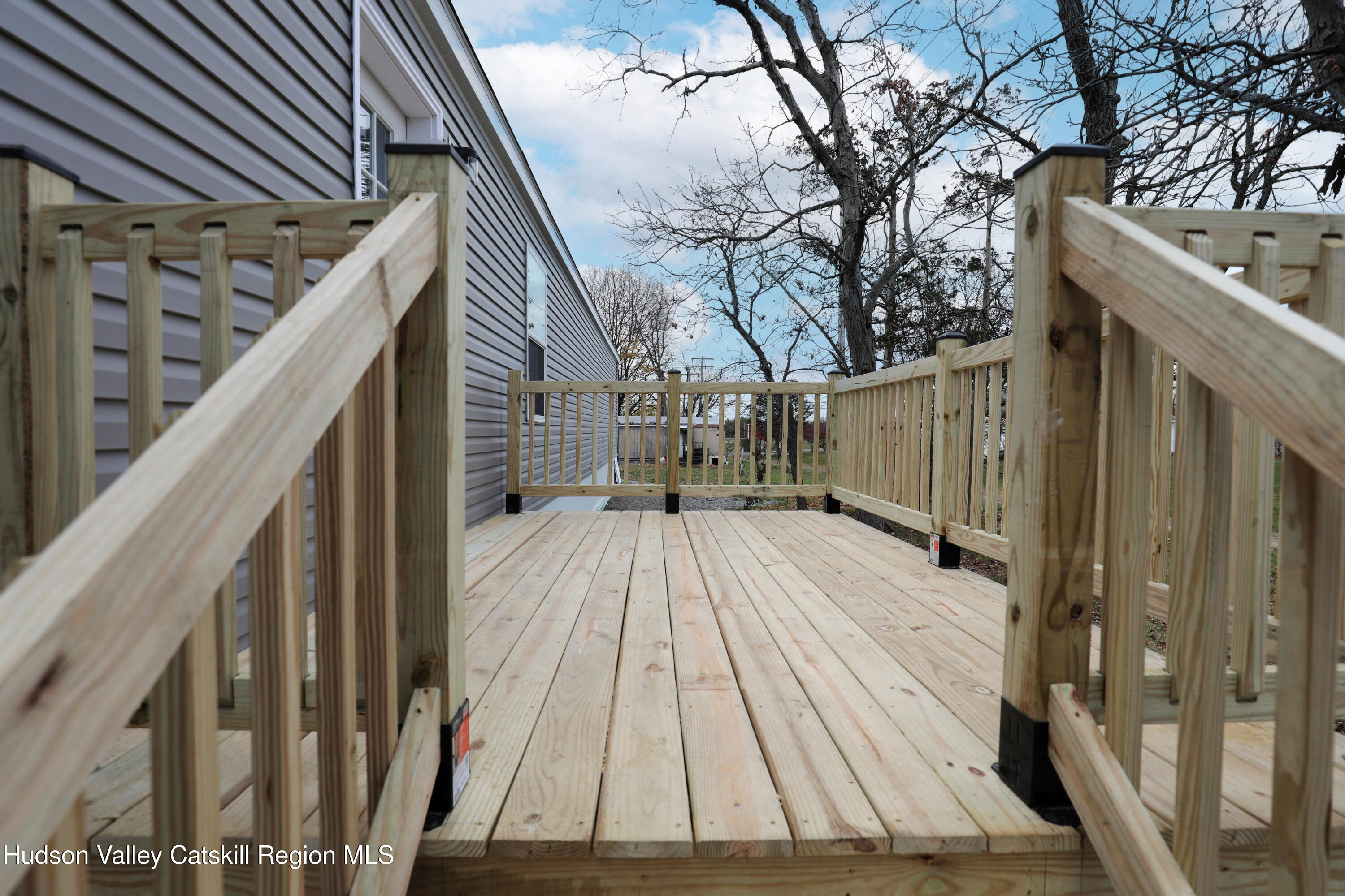 414 Joslen Boulevard 24