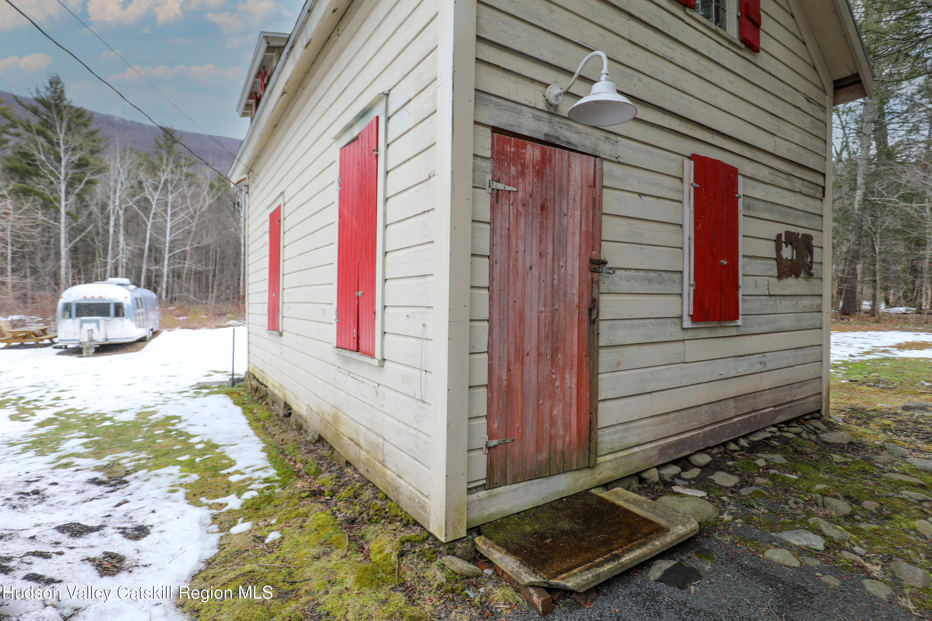 683 Woodland Valley Road