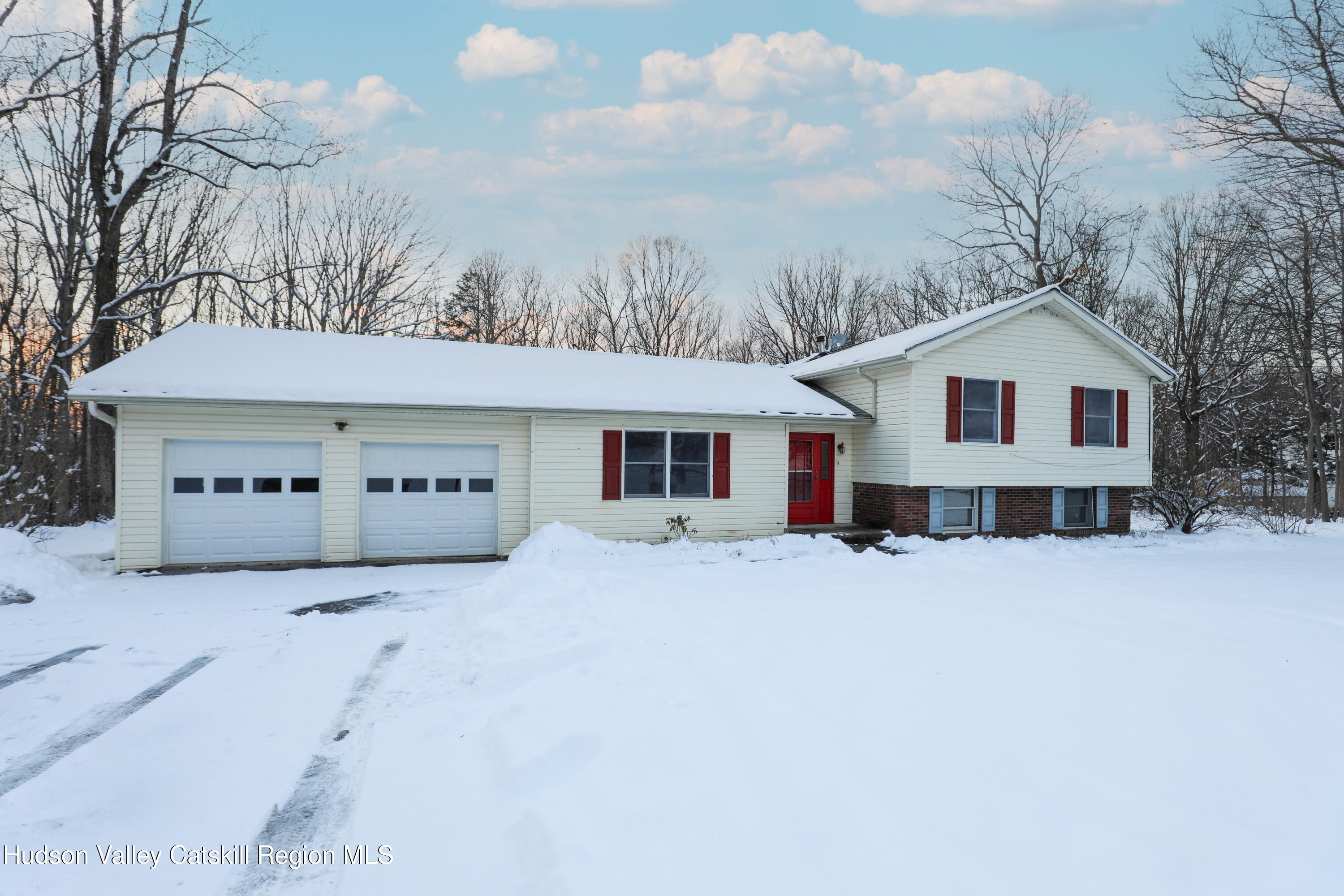 38 Roxanne Boulevard