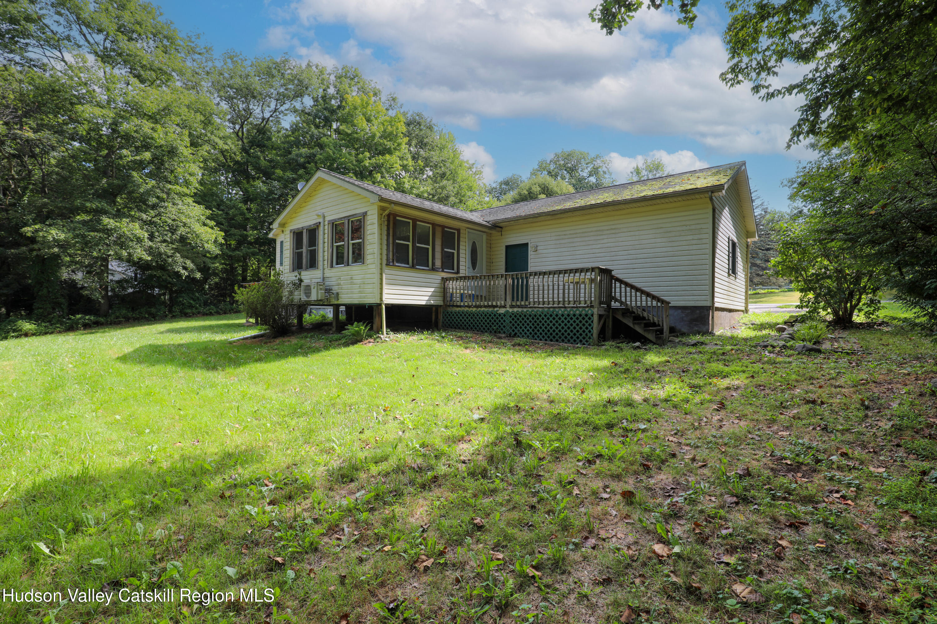 38 Roxanne Boulevard