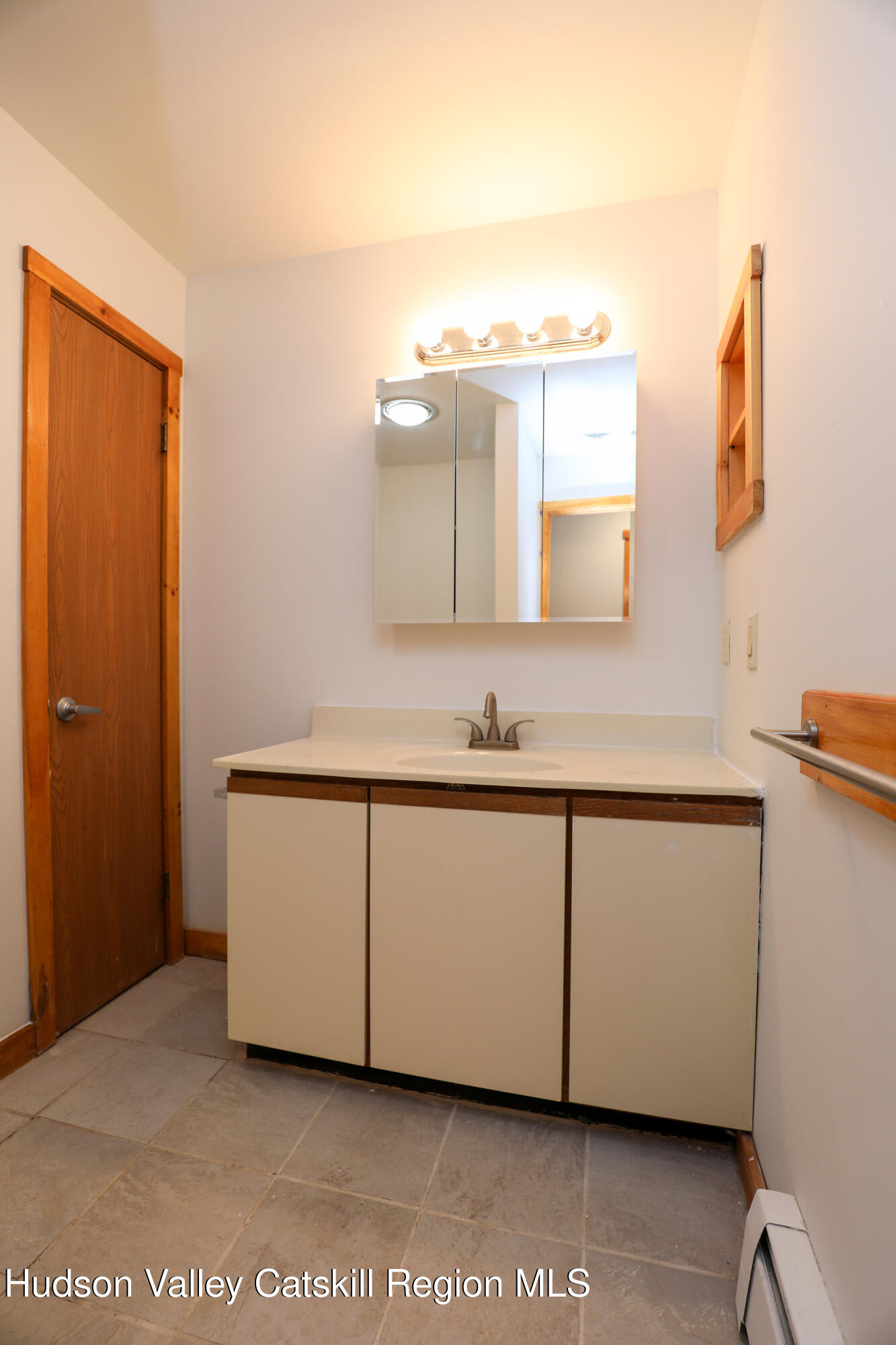 38 Roxanne Boulevard