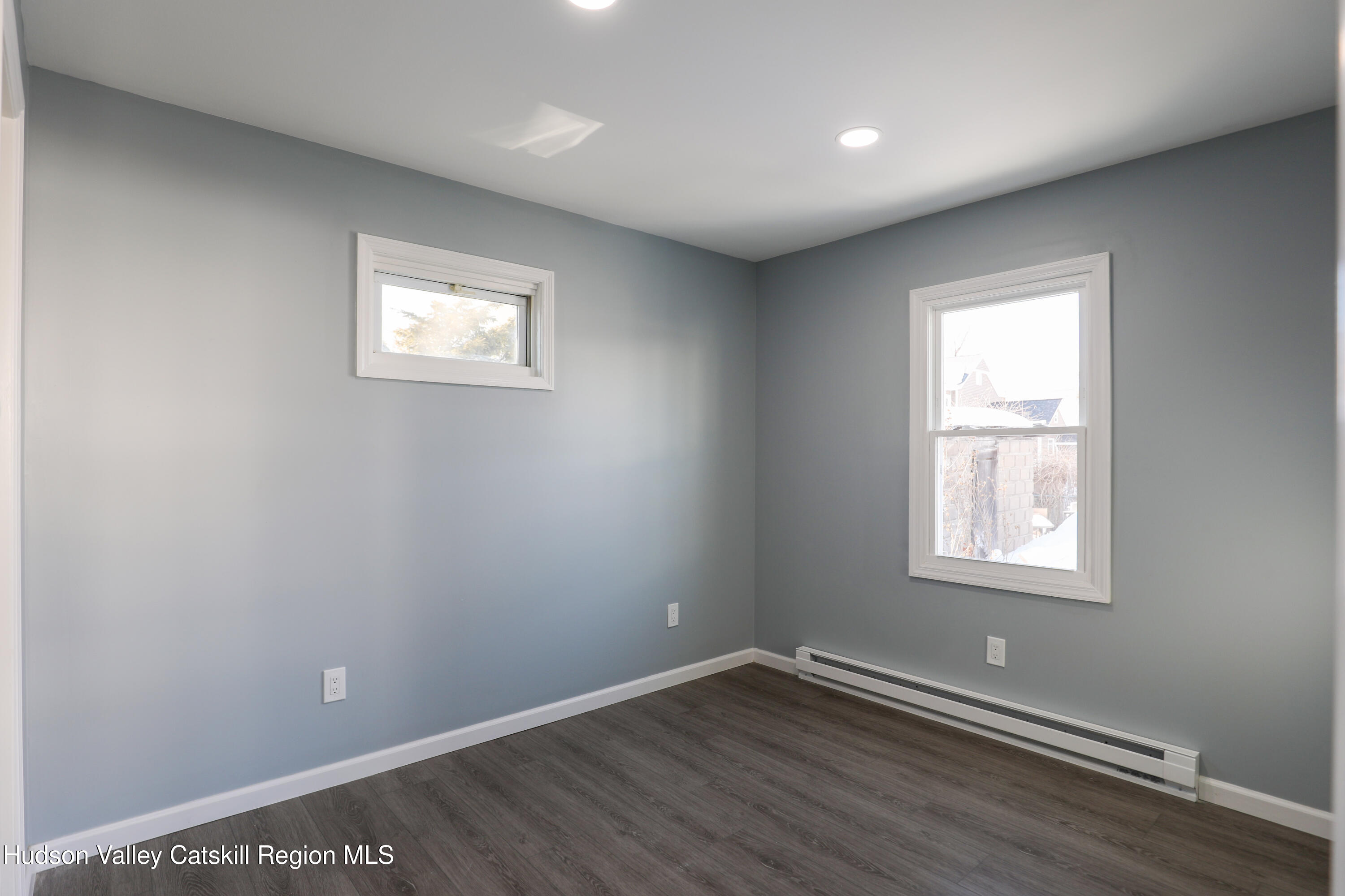 150-154 W Main Street E