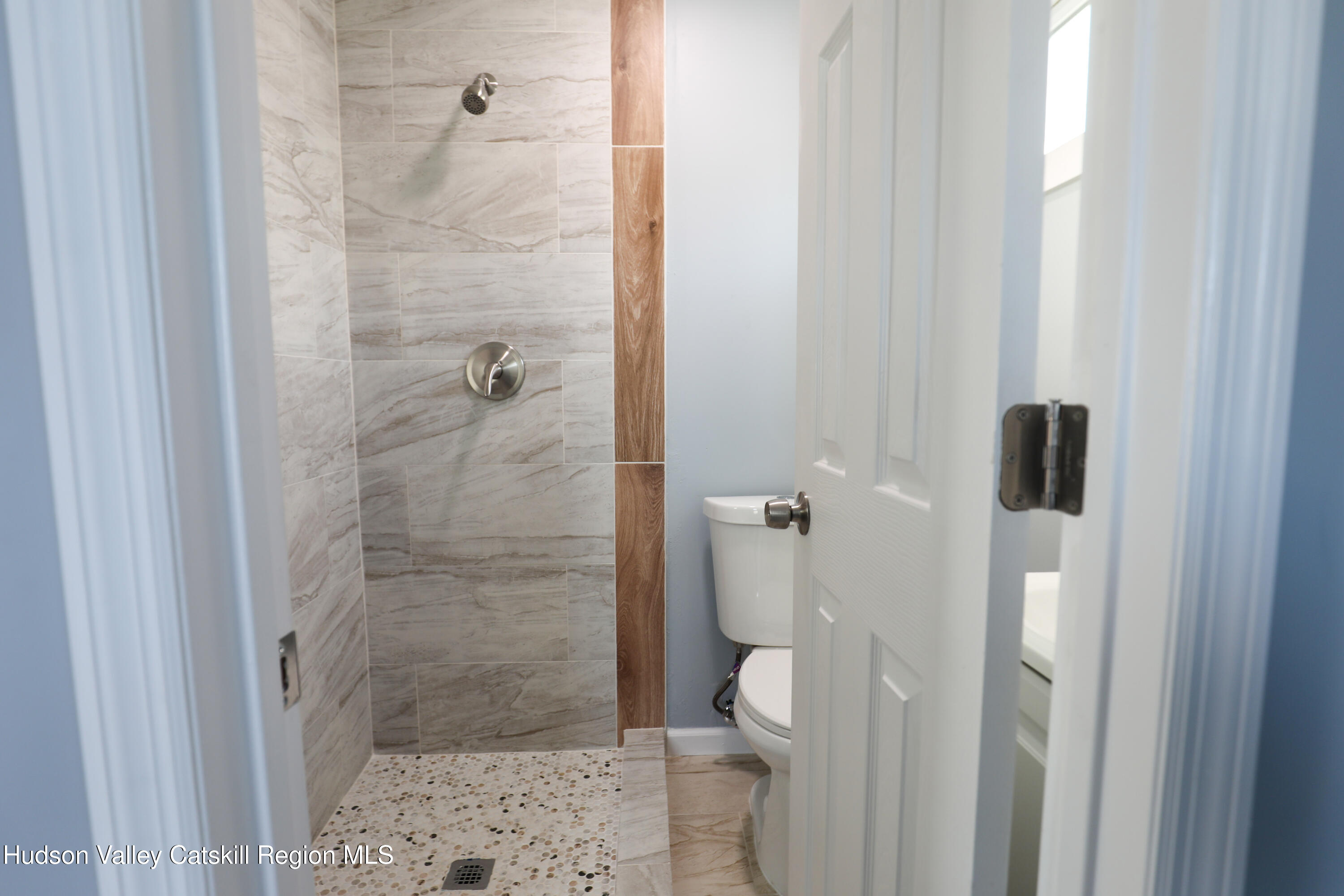 150-154 W Main Street E