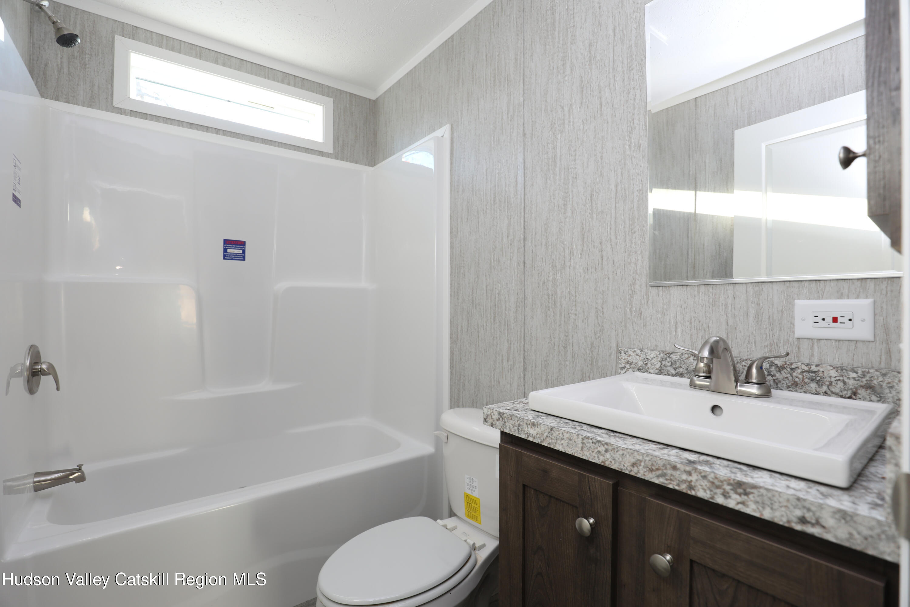 414 Joslen Boulevard 1