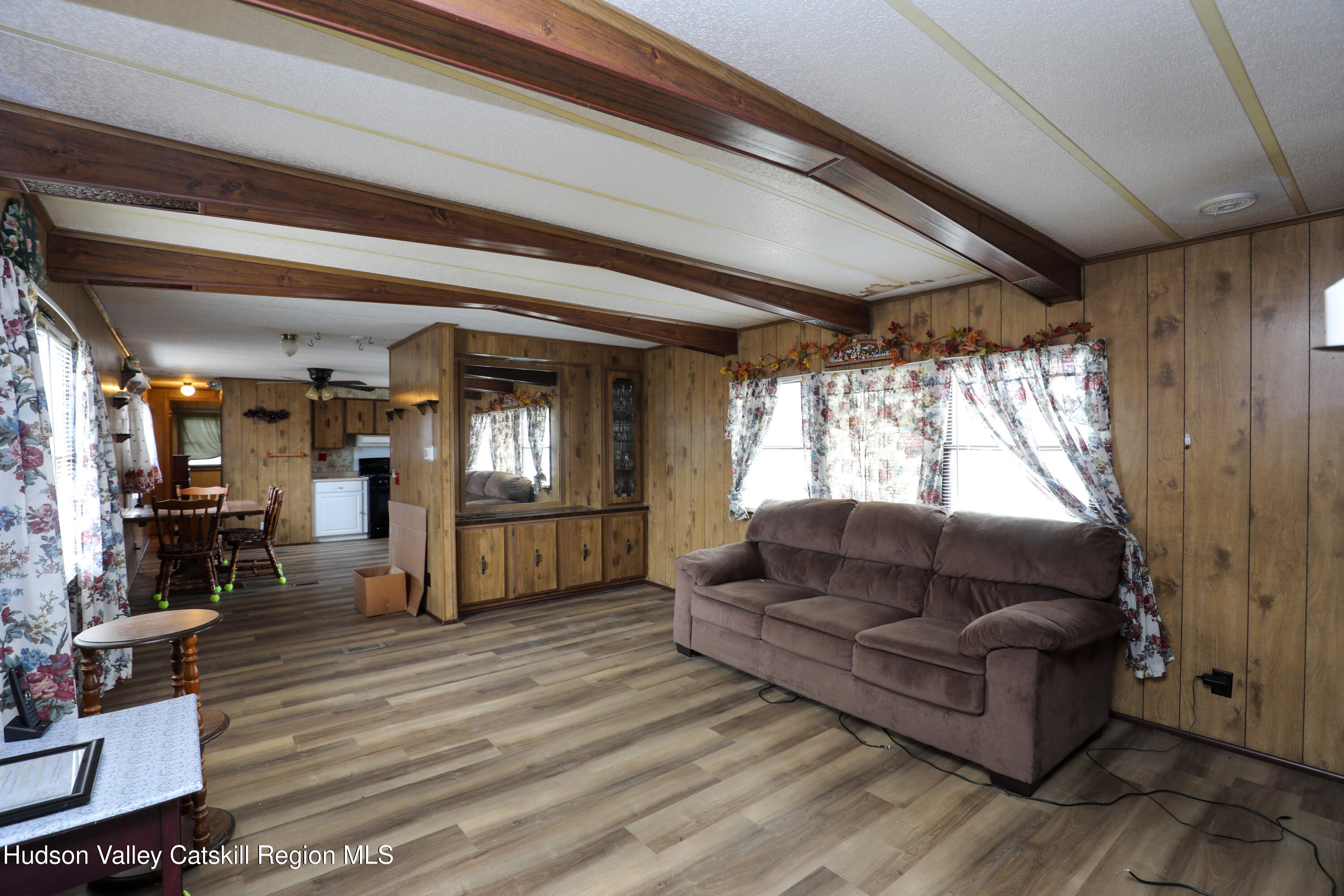 414 Joslen Boulevard 4