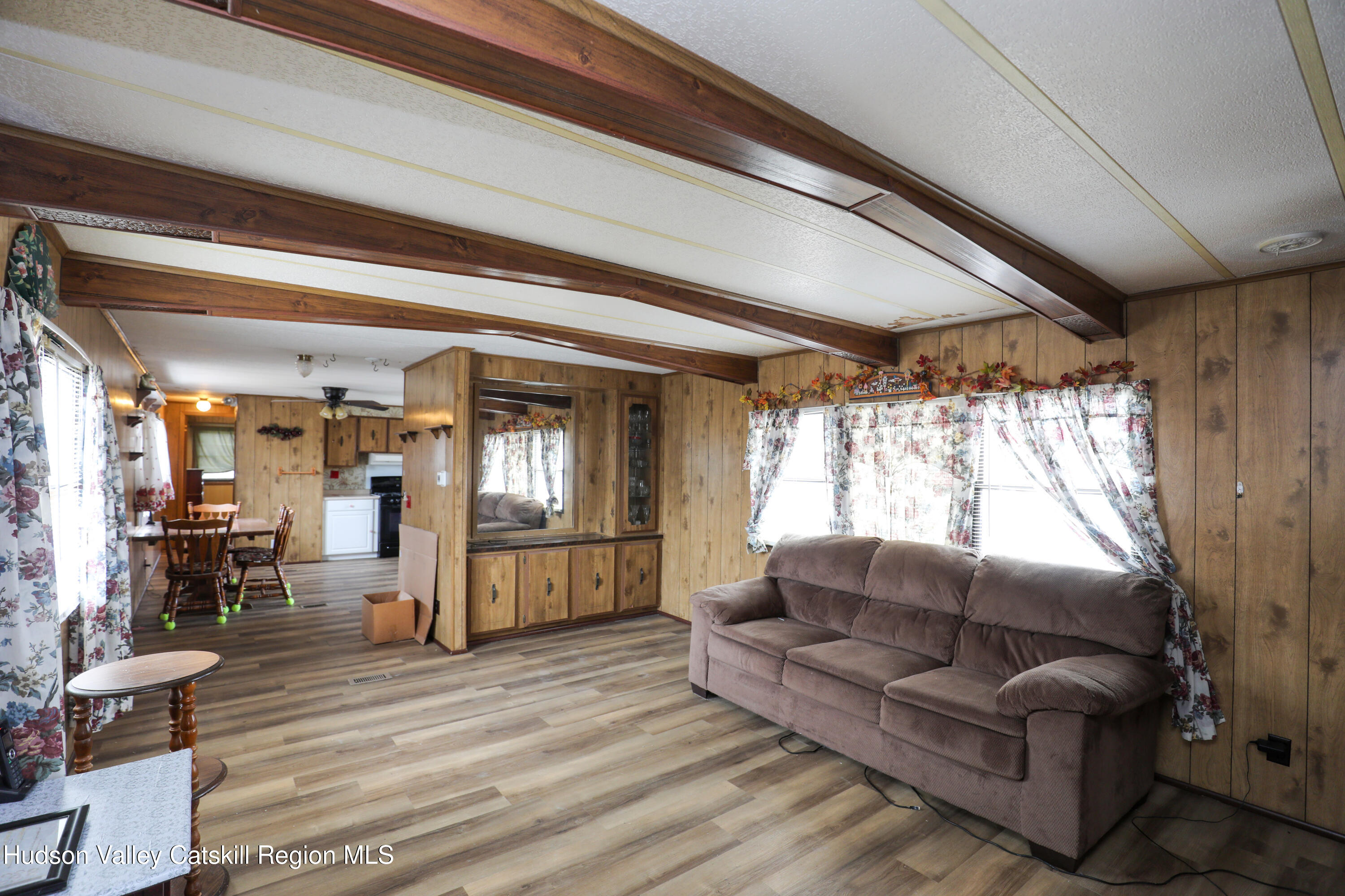 414 Joslen Boulevard 4