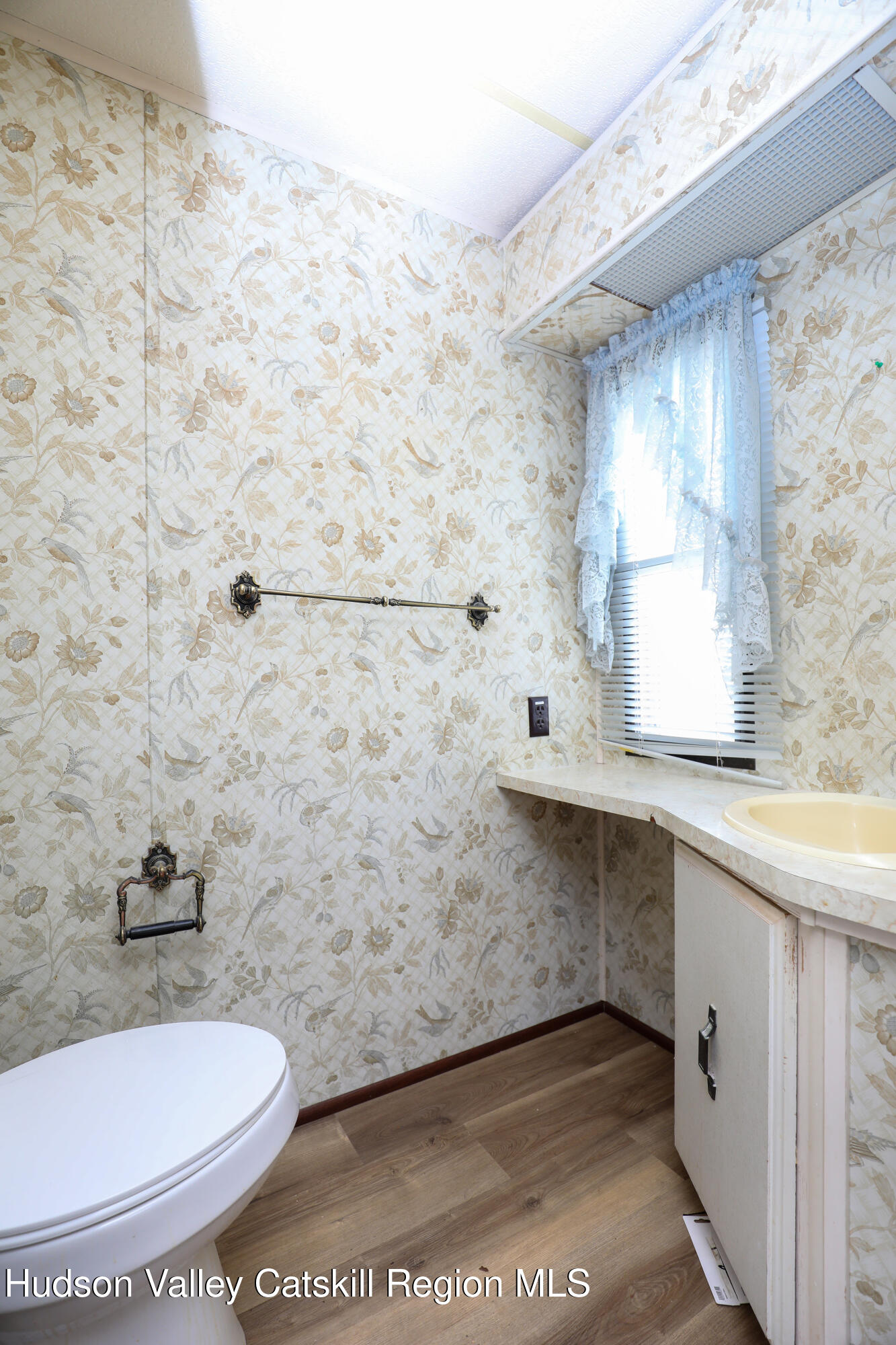 414 Joslen Boulevard 4